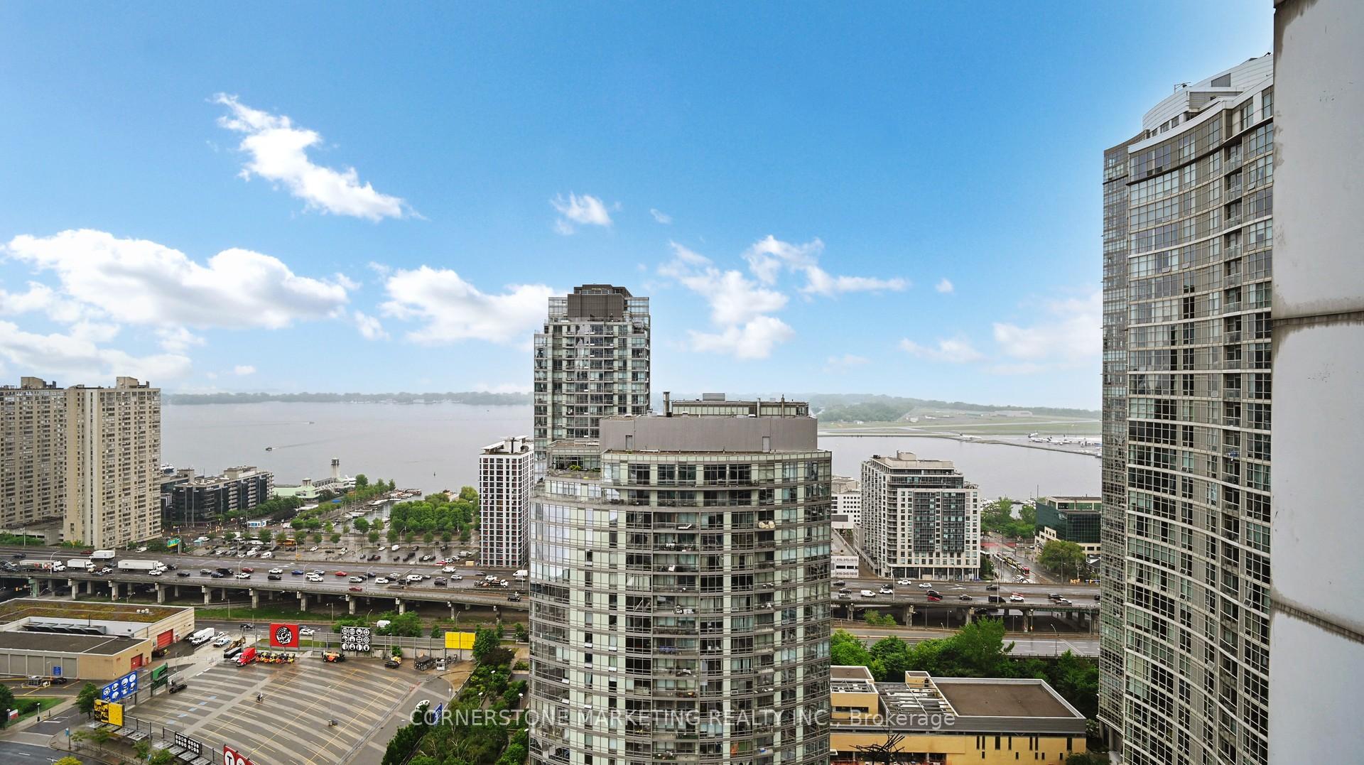 3 Bedrooms Condo at 81 Navy Wharf, Toronto For sale