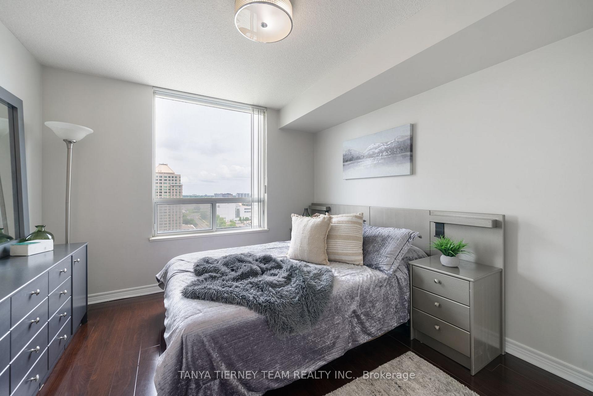 2 Bedrooms Condo at 68 Corporate, Toronto For sale