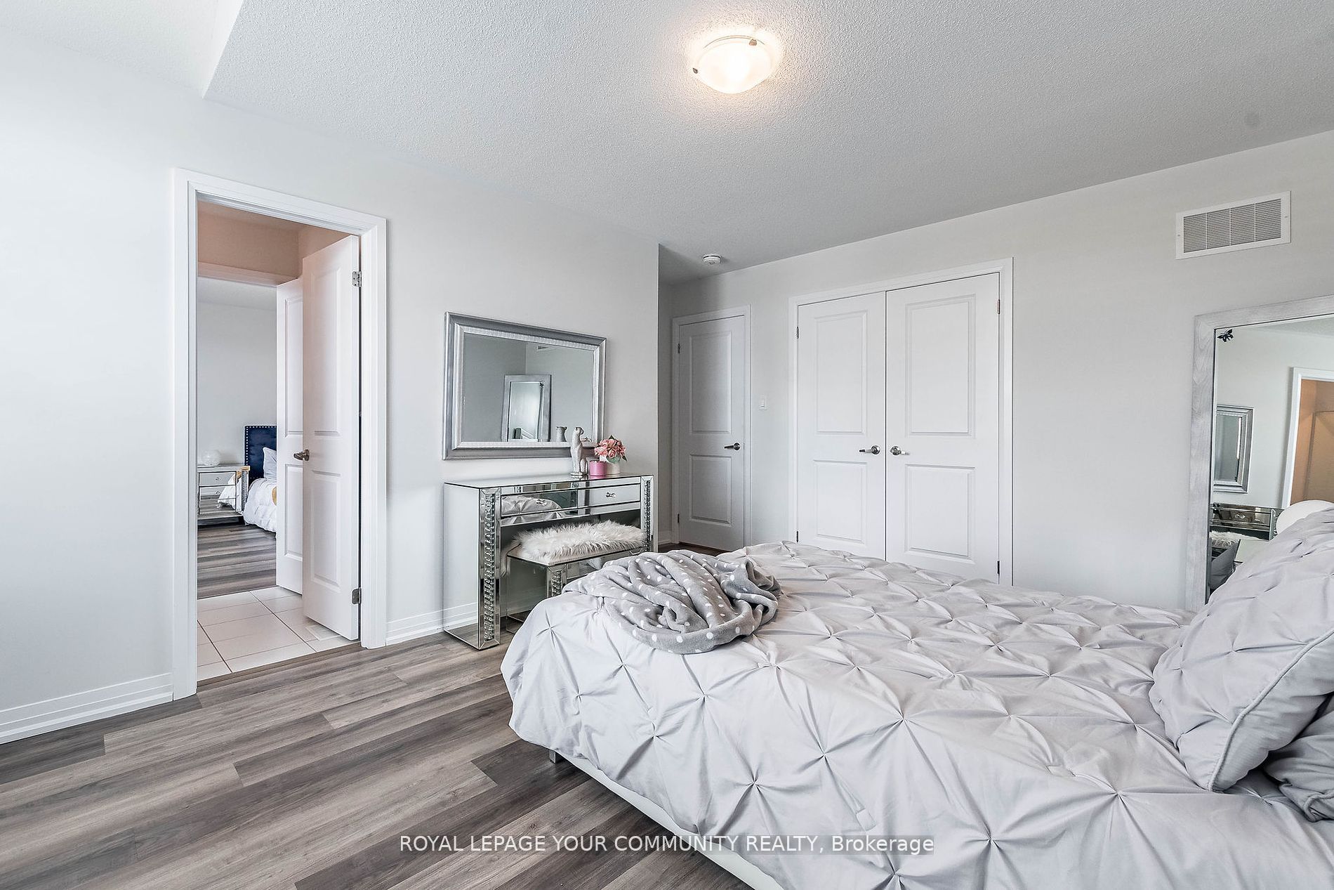 259 Chelsea Crescent