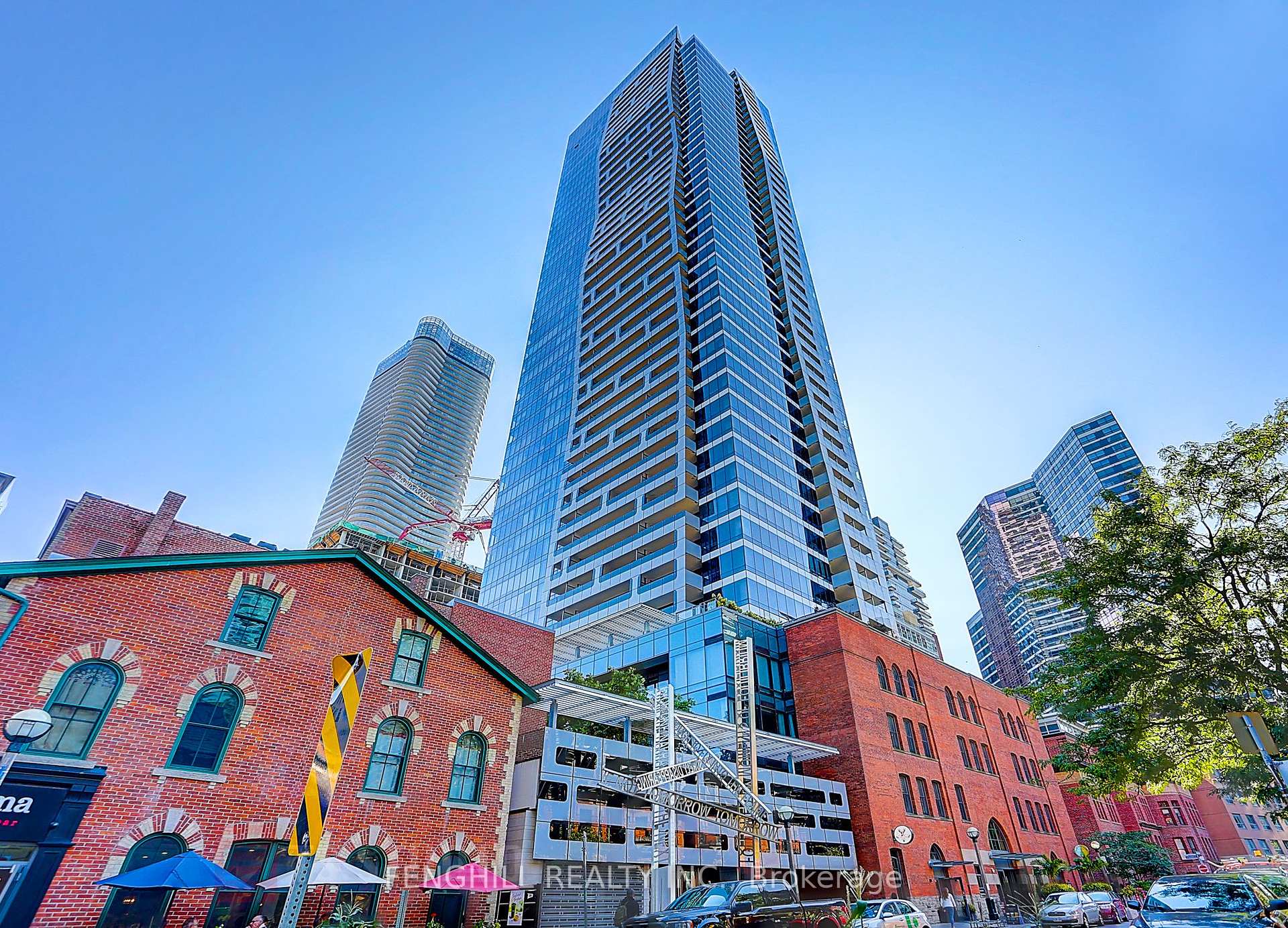 2 Bedrooms Condo at 5 St. Joseph, Toronto For sale