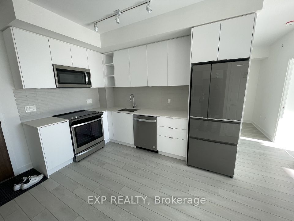 #917 - 100 Eagle Rock Way, Vaughan, ON L6A 1P9