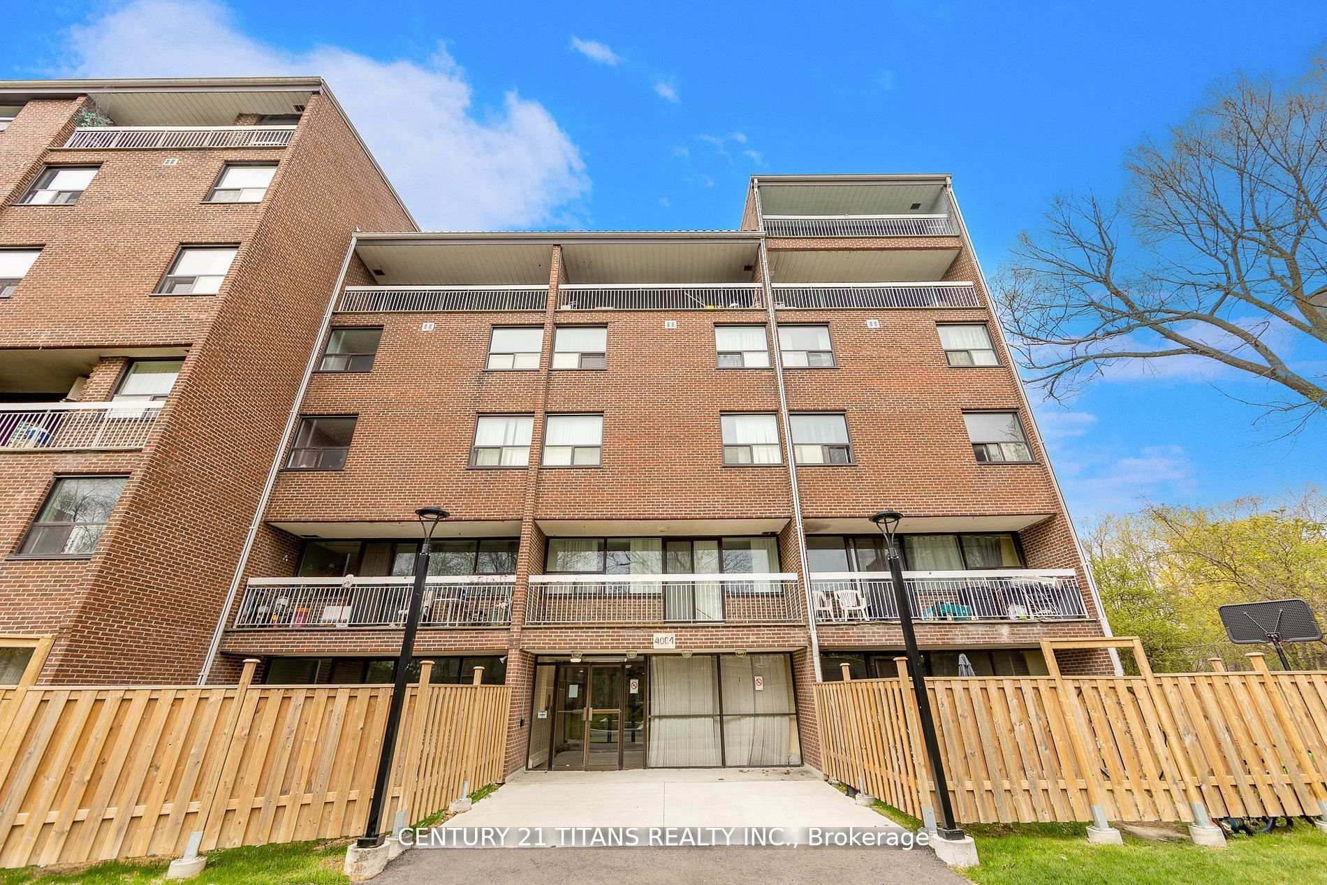 2 Bedrooms Condo at 4064 Lawrence, Toronto For sale