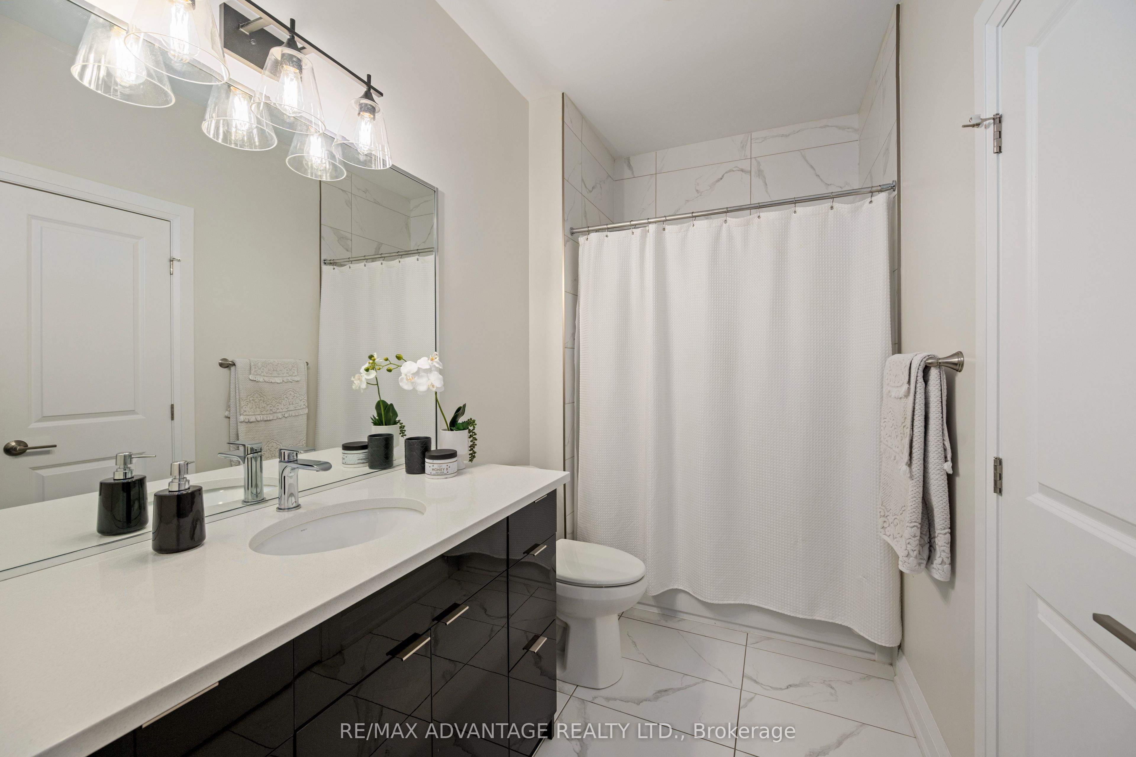 383 Daventry Way, #5