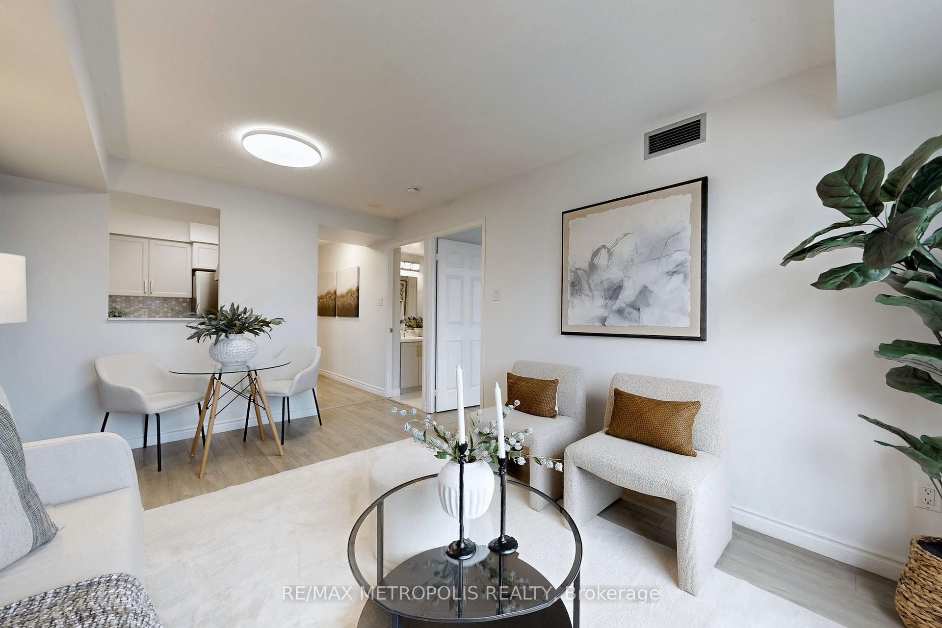 1 Bedroom Condo at 28 Pemberton,  Toronto For sale