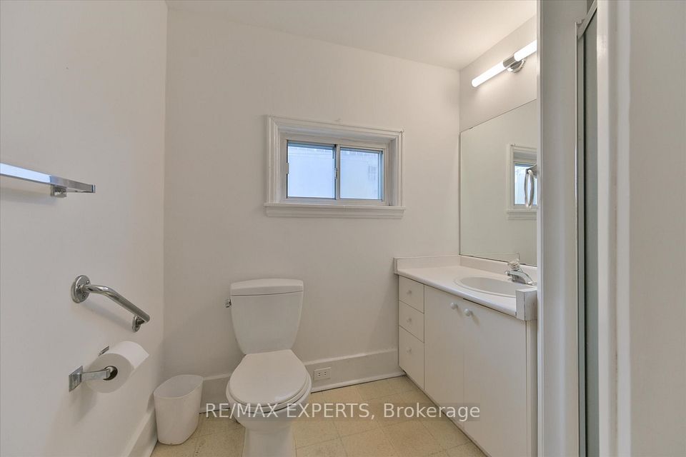 18 Barton Avenue