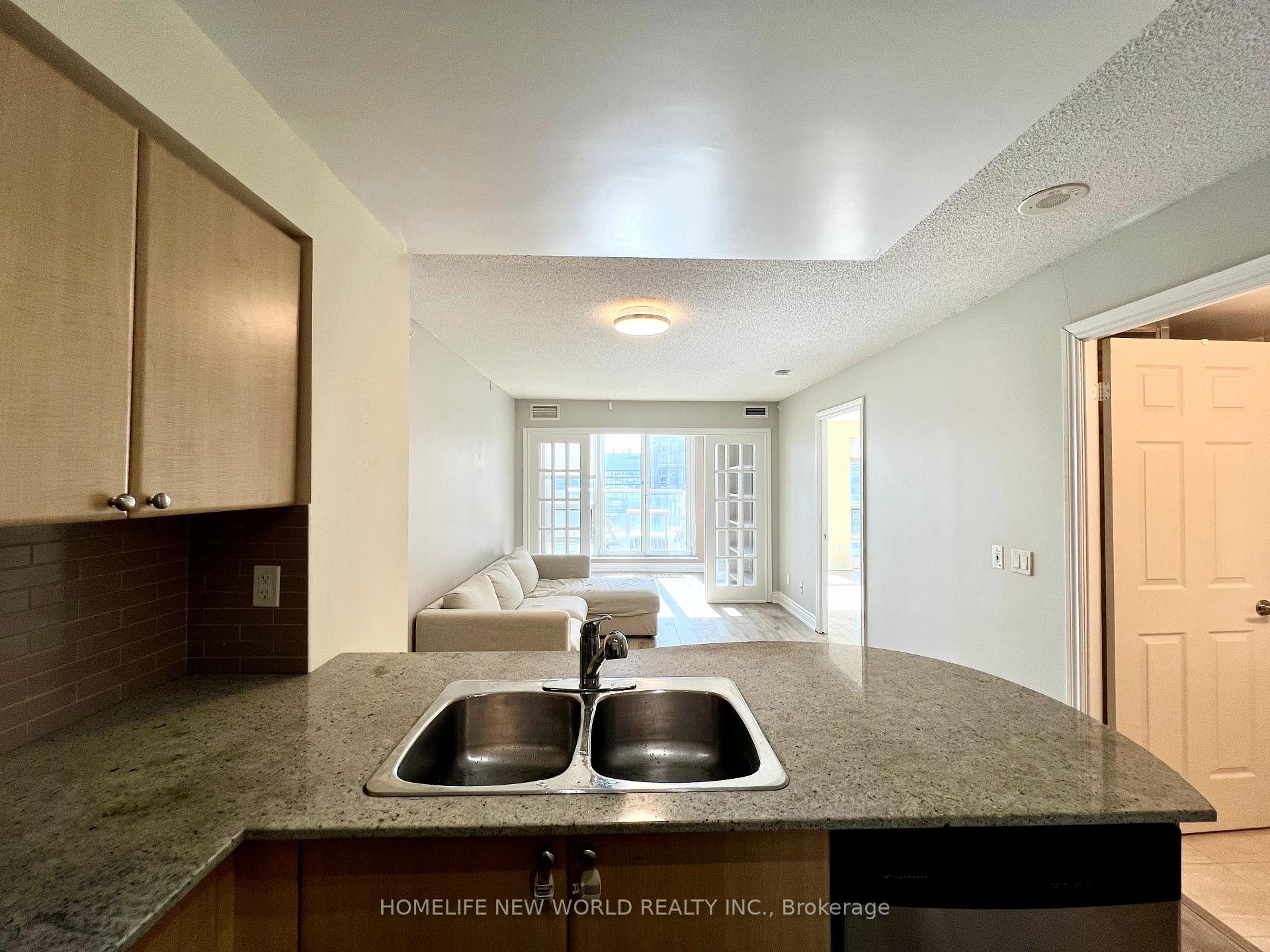 2 Bedrooms Condo at 763 Bay, Toronto For sale