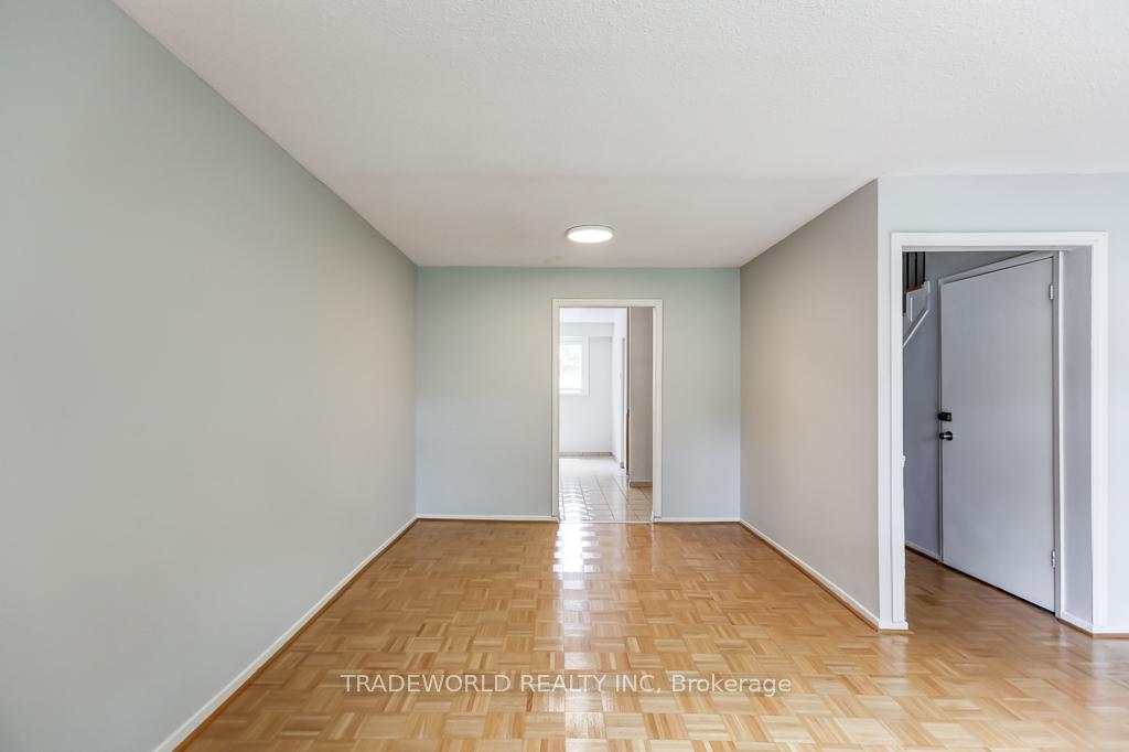 3 Bedrooms Condo at 50 Brookmill, Toronto For sale