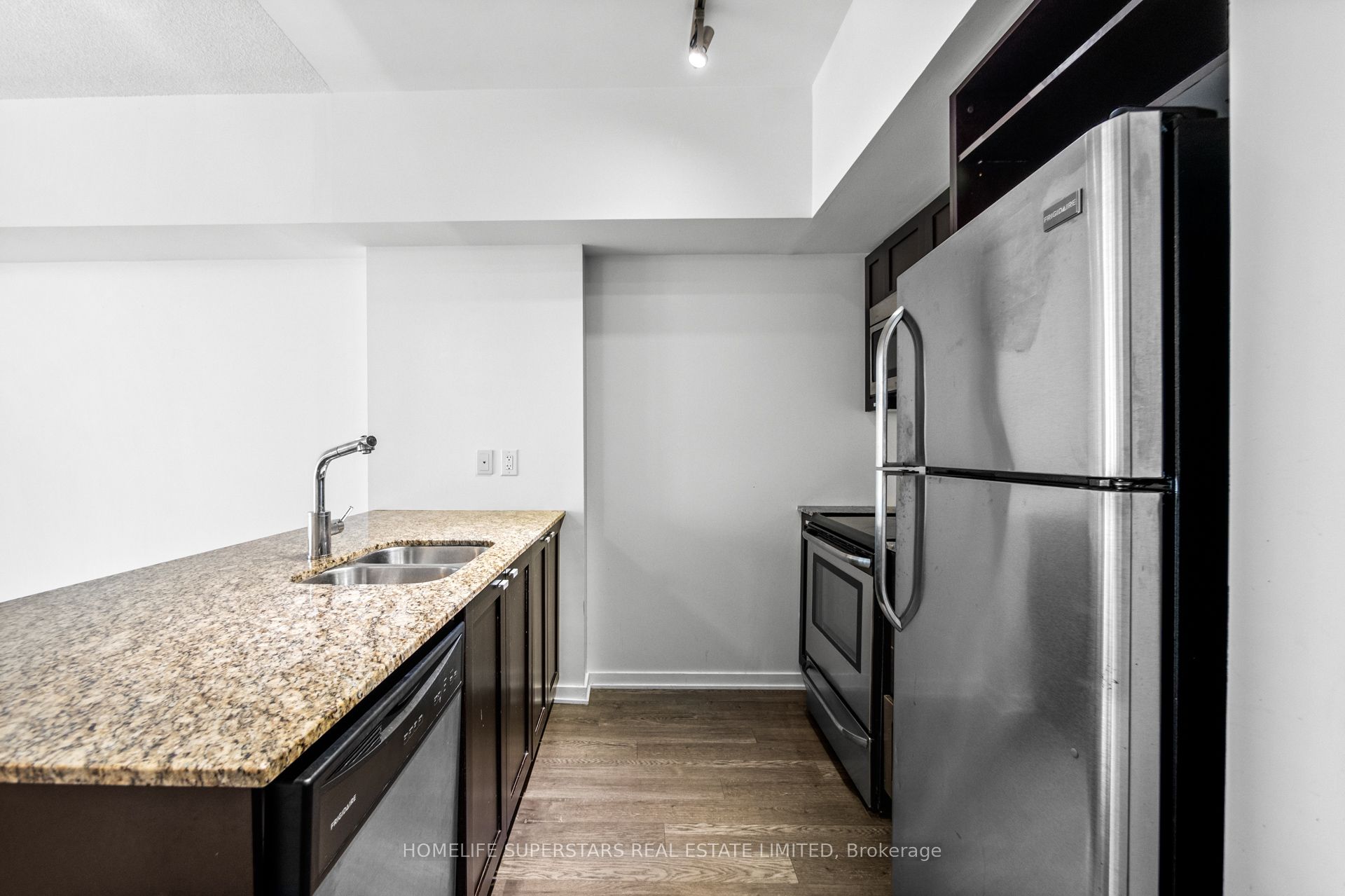 105 The Queensway Avenue, #1901
