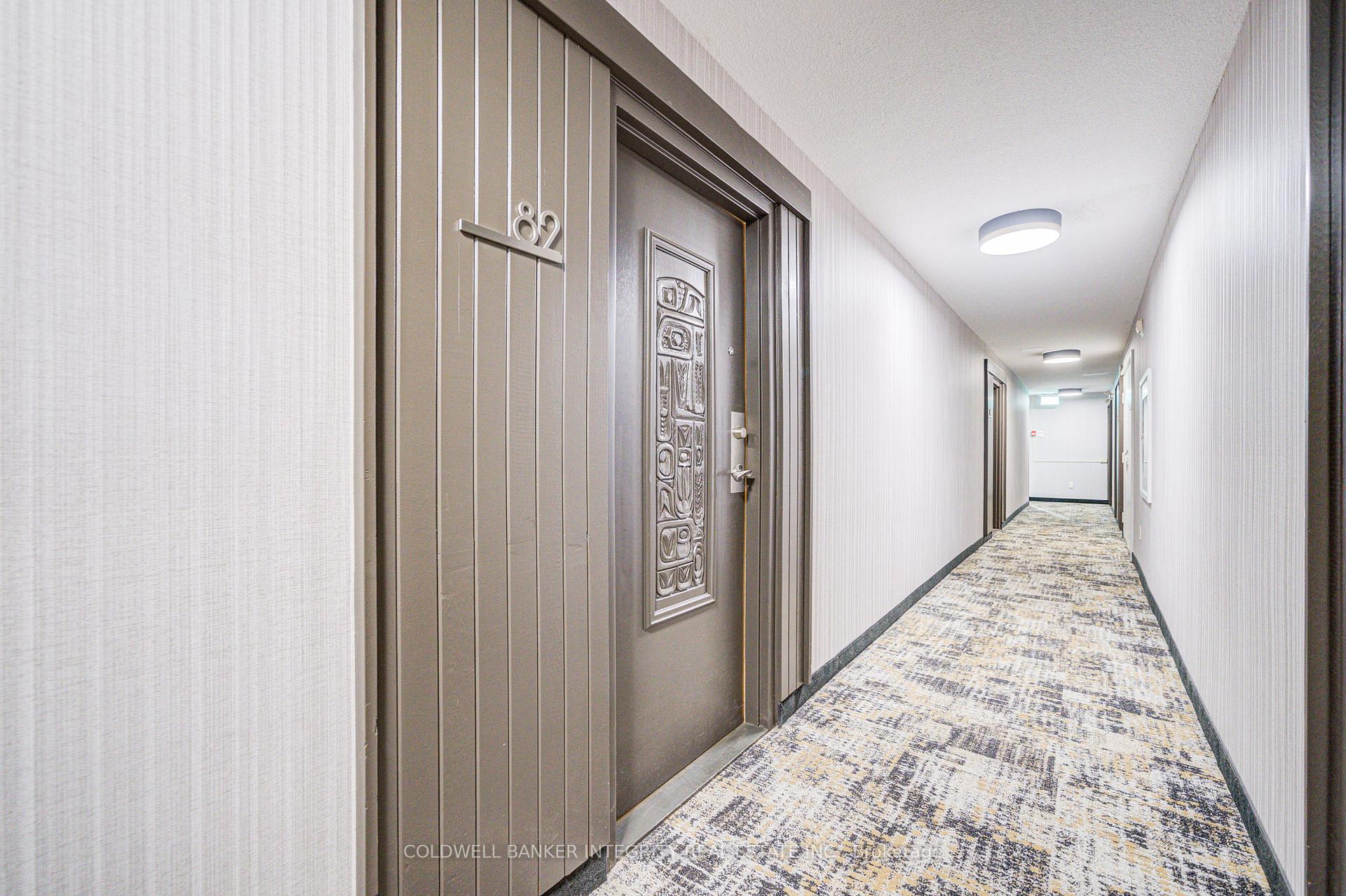 3 Bedrooms Condo at 1036 Falgarwood, Oakville For sale