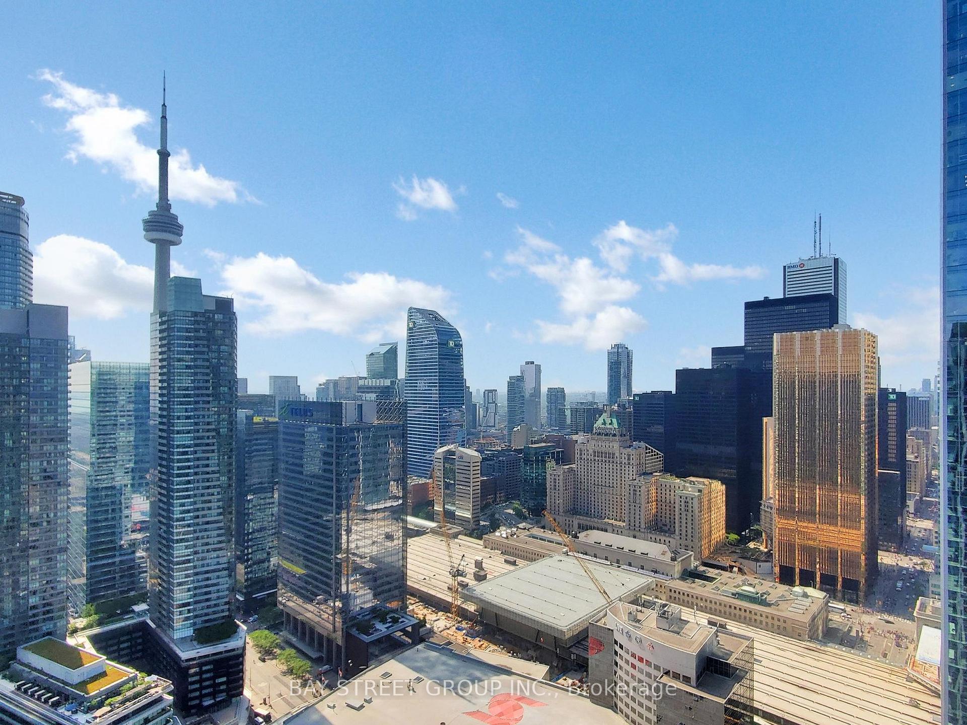 3 Bedrooms Condo at 33 BAY, Toronto For sale