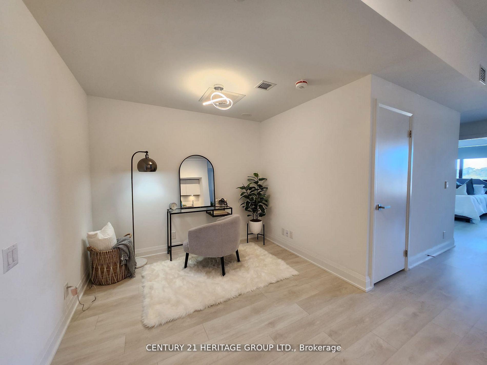 2 Bedrooms Condo at 33 Frederick Todd, Toronto For sale