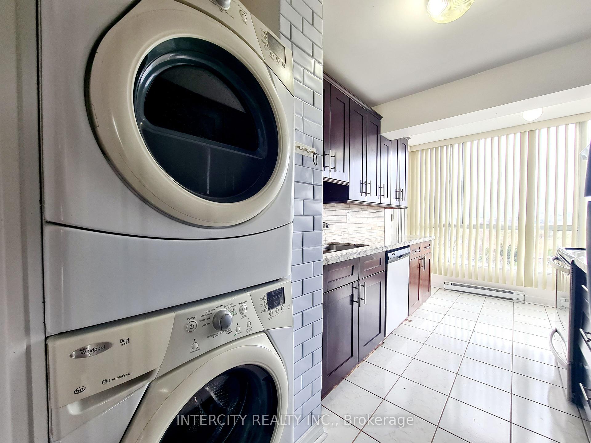 2 Bedrooms Condo at 3077 Weston, Toronto For sale
