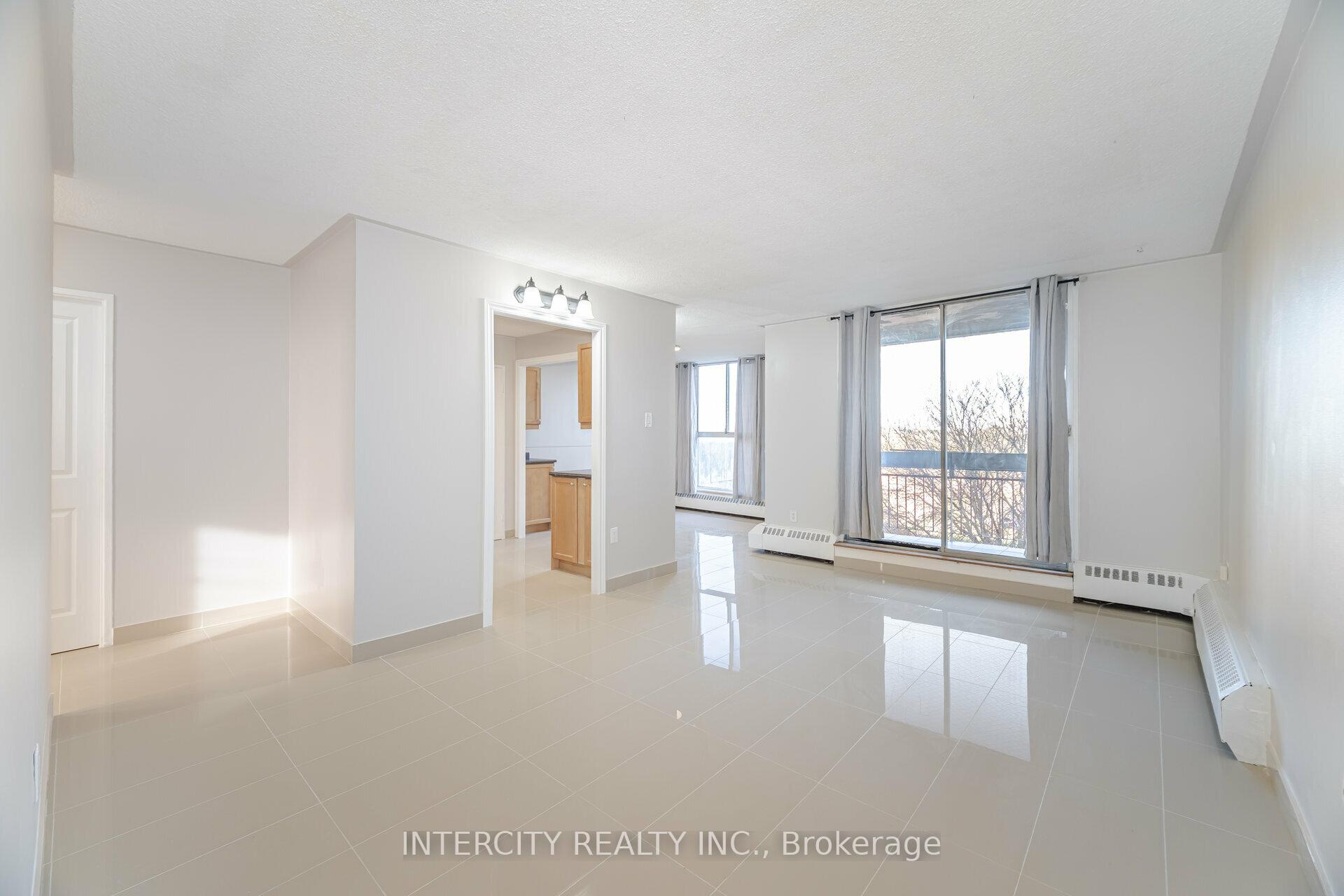 2 Bedrooms Condo at 4673 Jane,  Toronto For sale