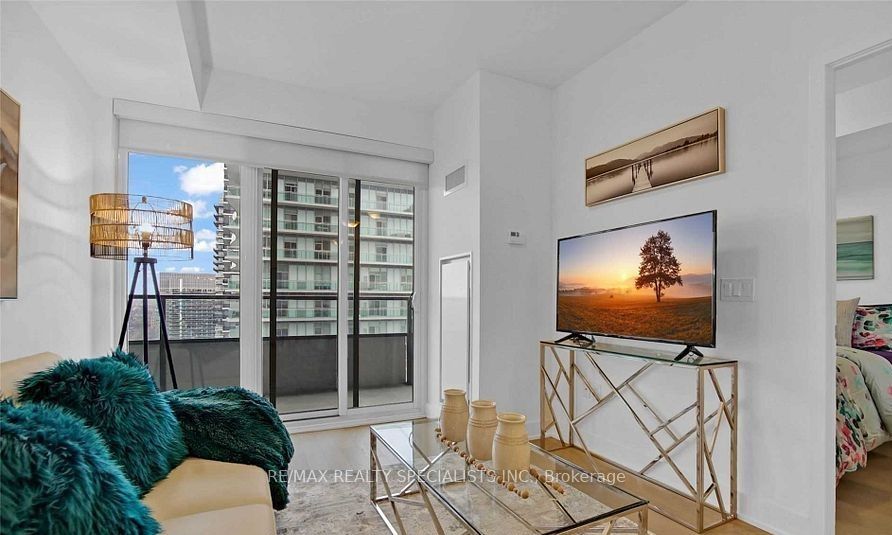 30 Shore Breeze Drive, #3714