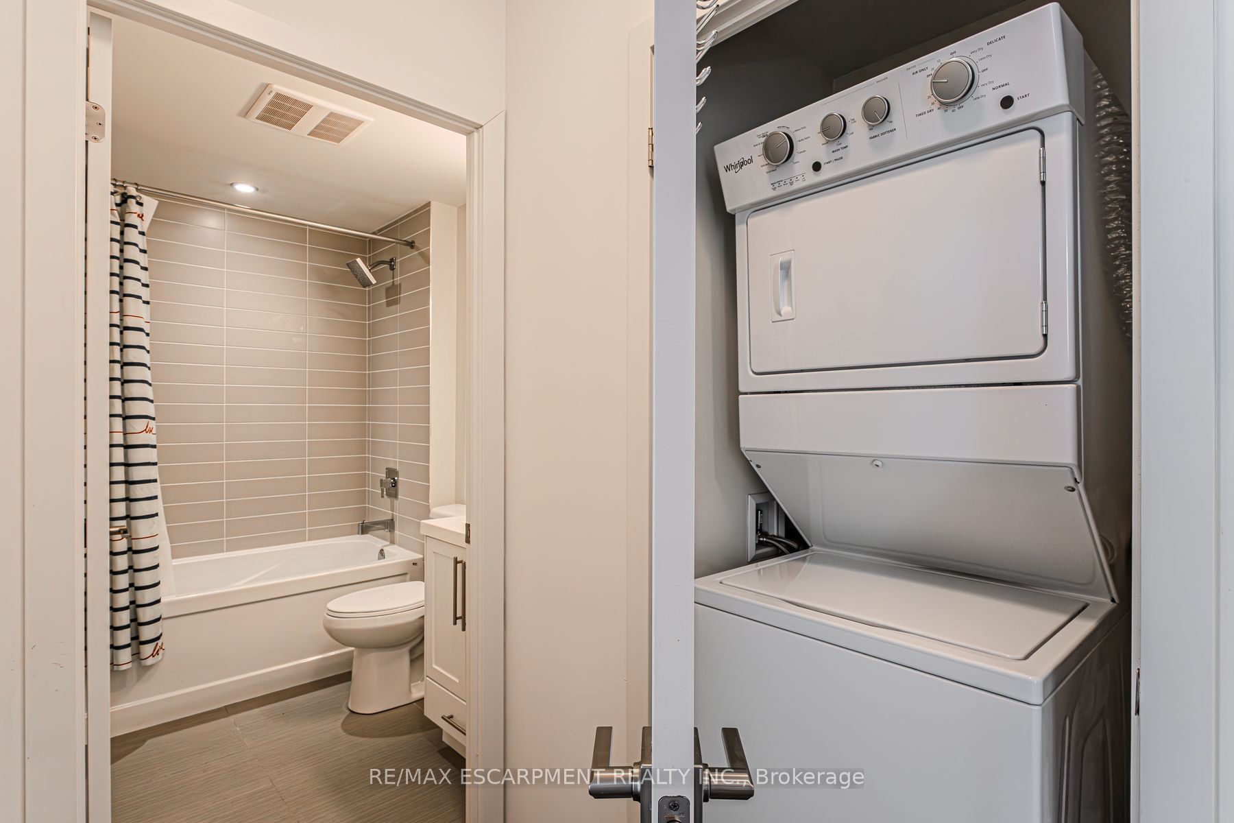 2093 Fairview Street, #809