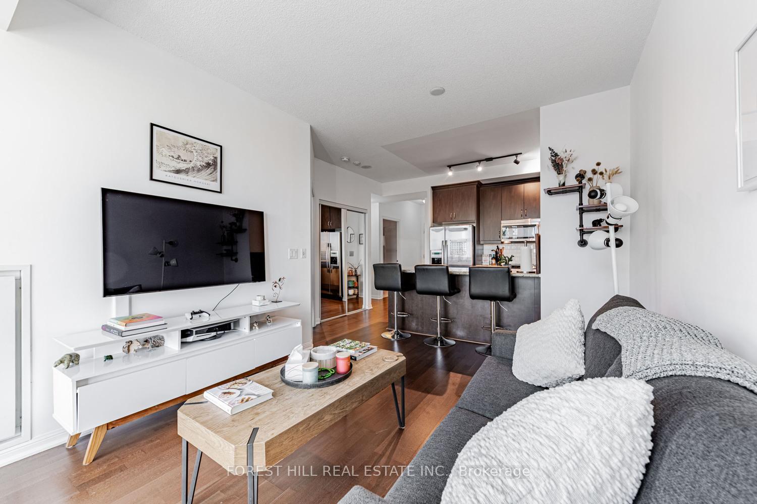 2 Bedrooms Condo at 21 Grand Magazine, Toronto For sale