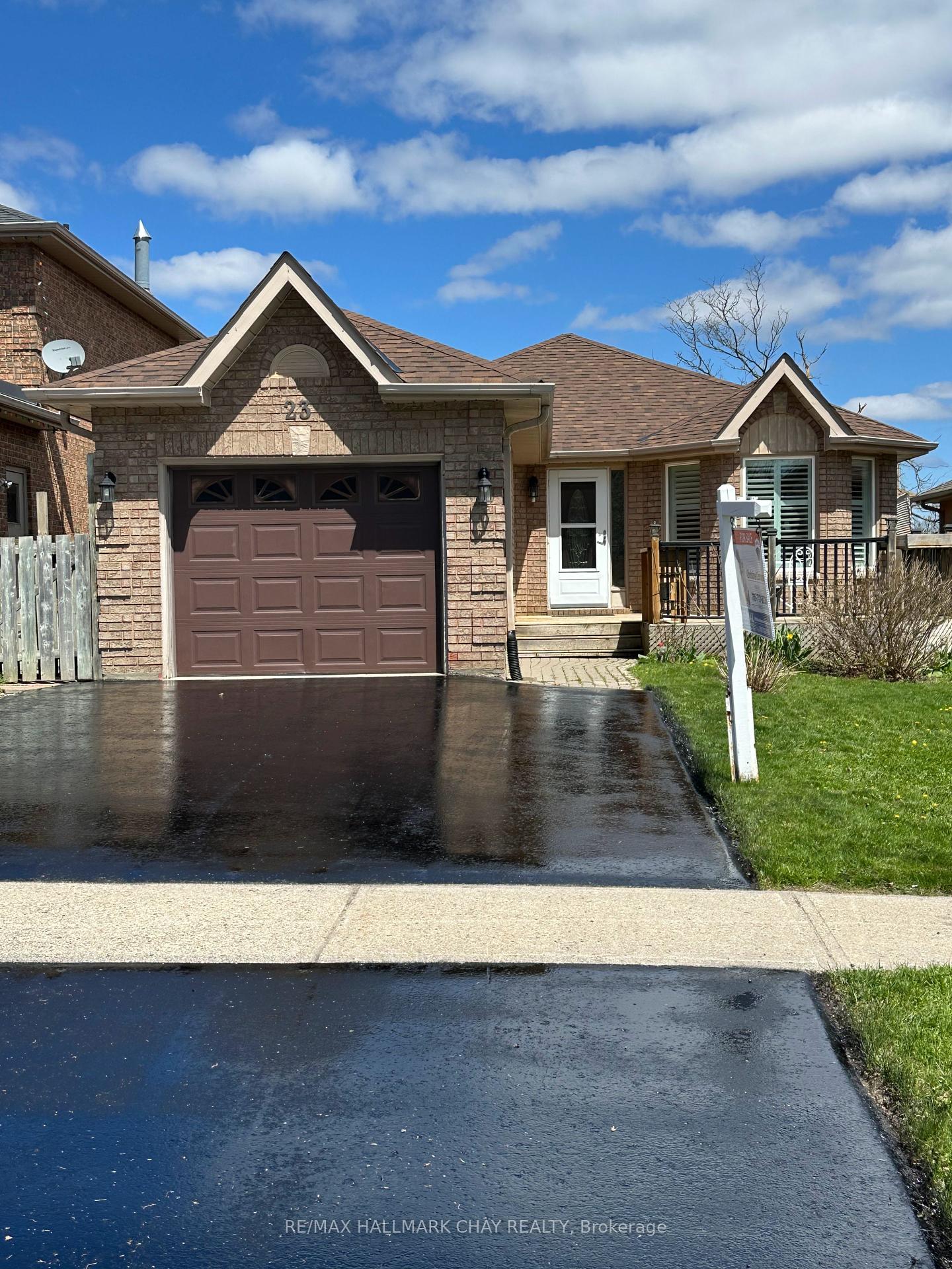 23 Grasett Crescent, Barrie, ON L4N 6Z8
