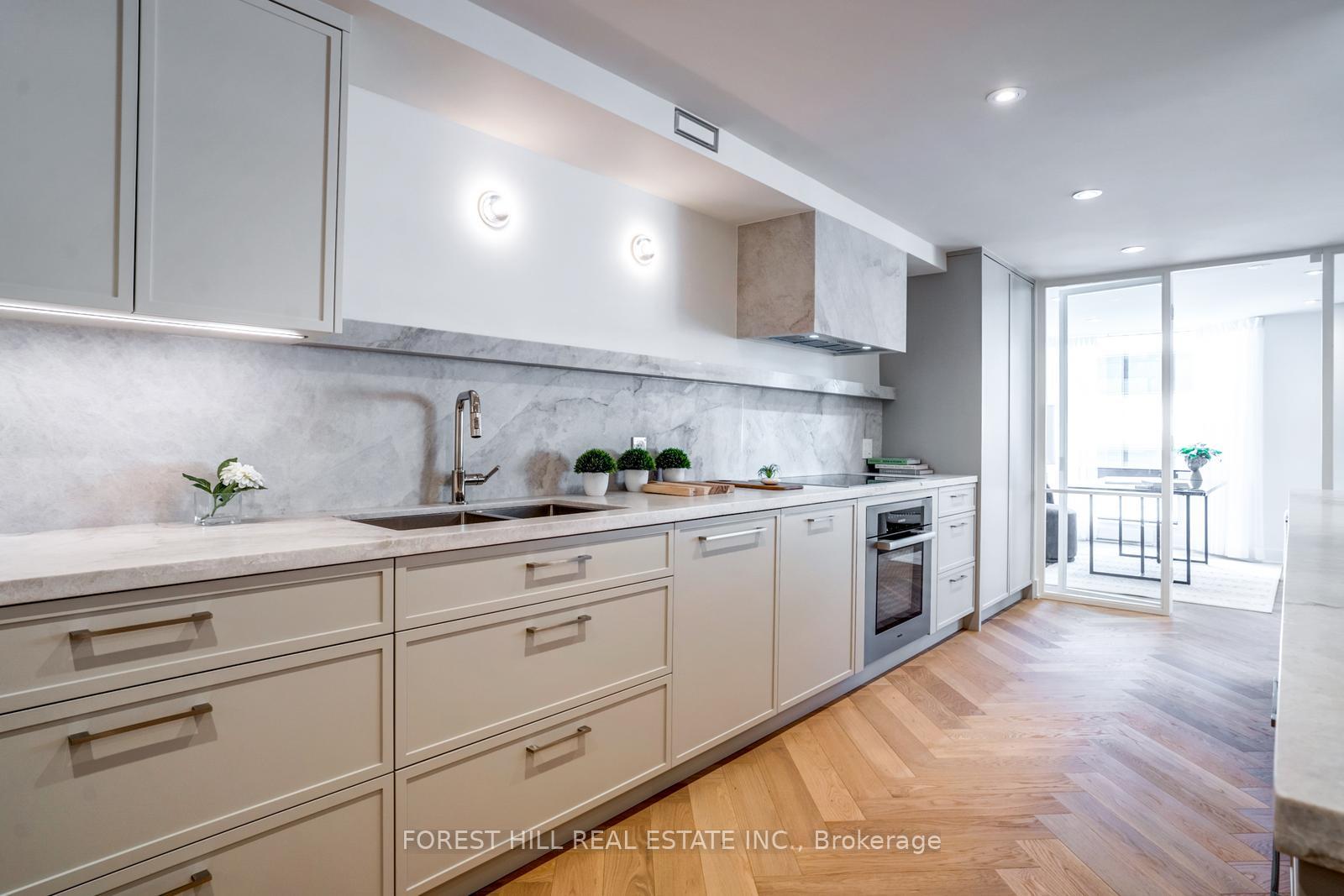 2 Bedrooms Condo at 1166 Bay, Toronto For sale