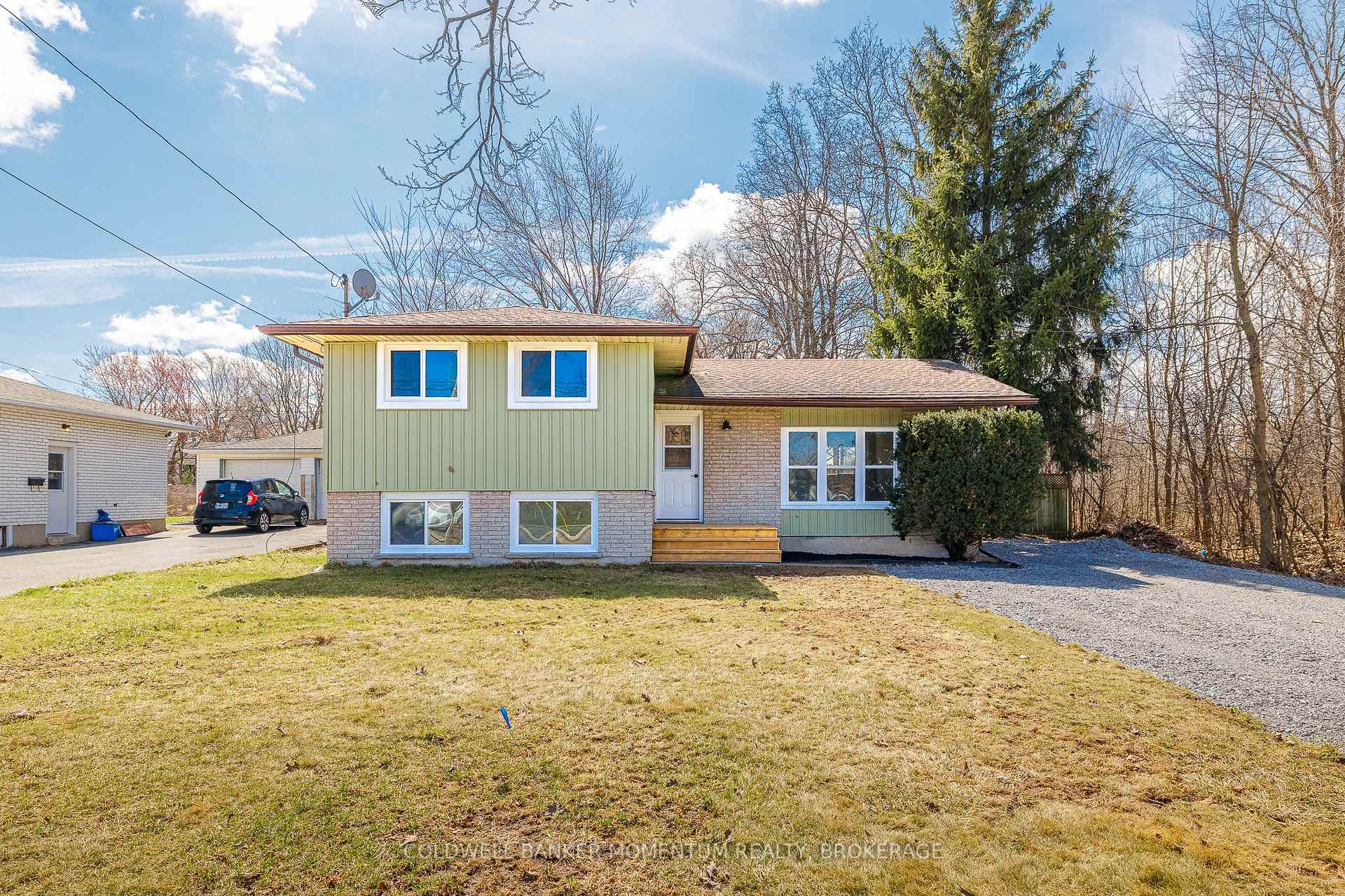 85 Woodlawn Road, Welland, ON L3C 3J4
