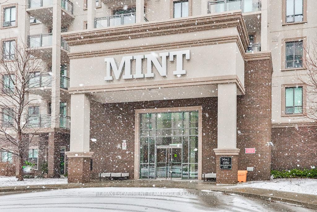1 Bedroom Condo at 2490 Old Bronte,  Oakville For sale
