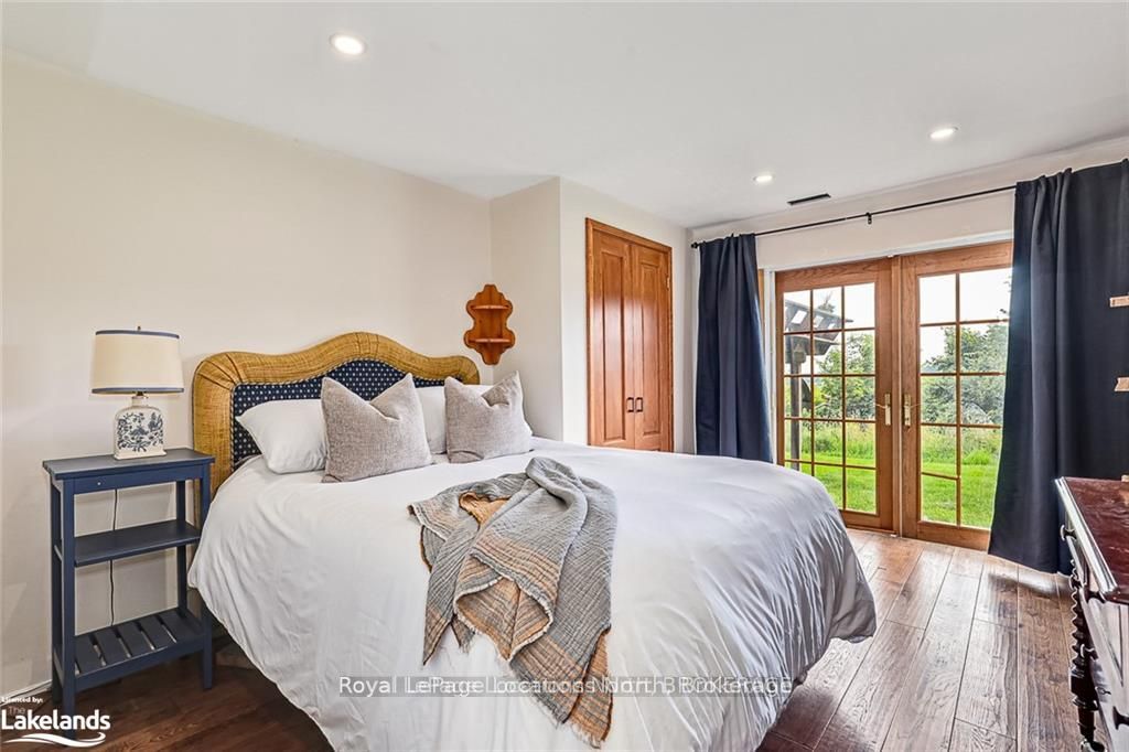 795310 The Blue Mountains Clearview Townline