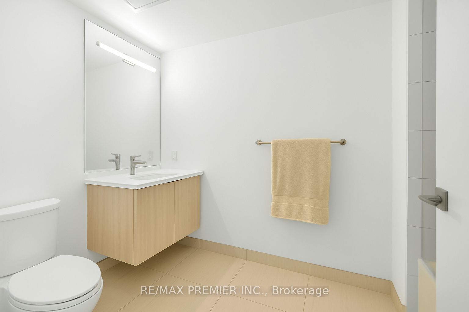 4208 Dundas Street W, #423