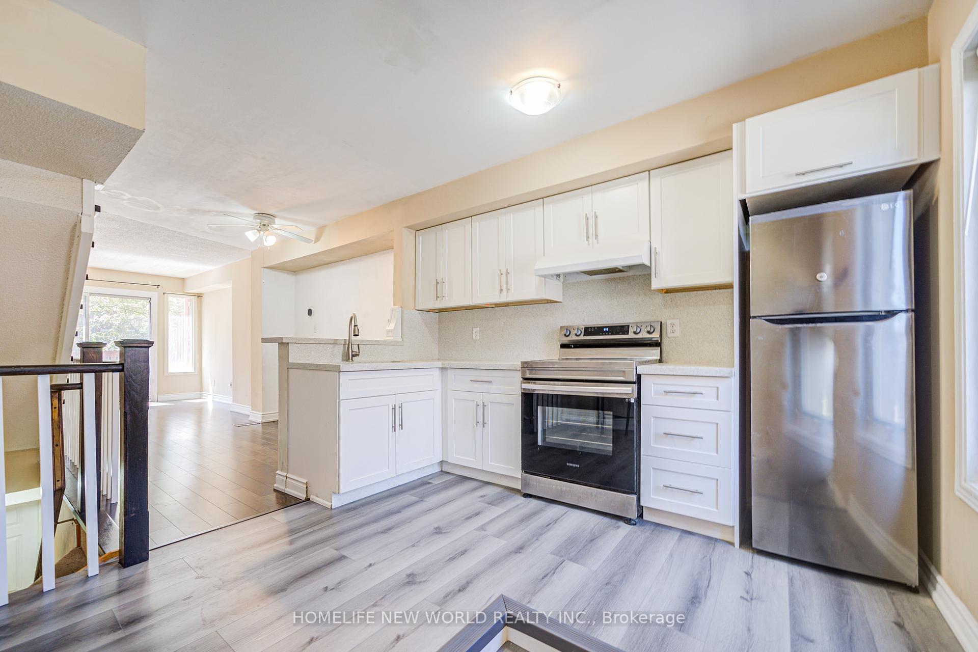 3 Bedrooms Condo at 3895 Doug Leavens, Mississauga For sale