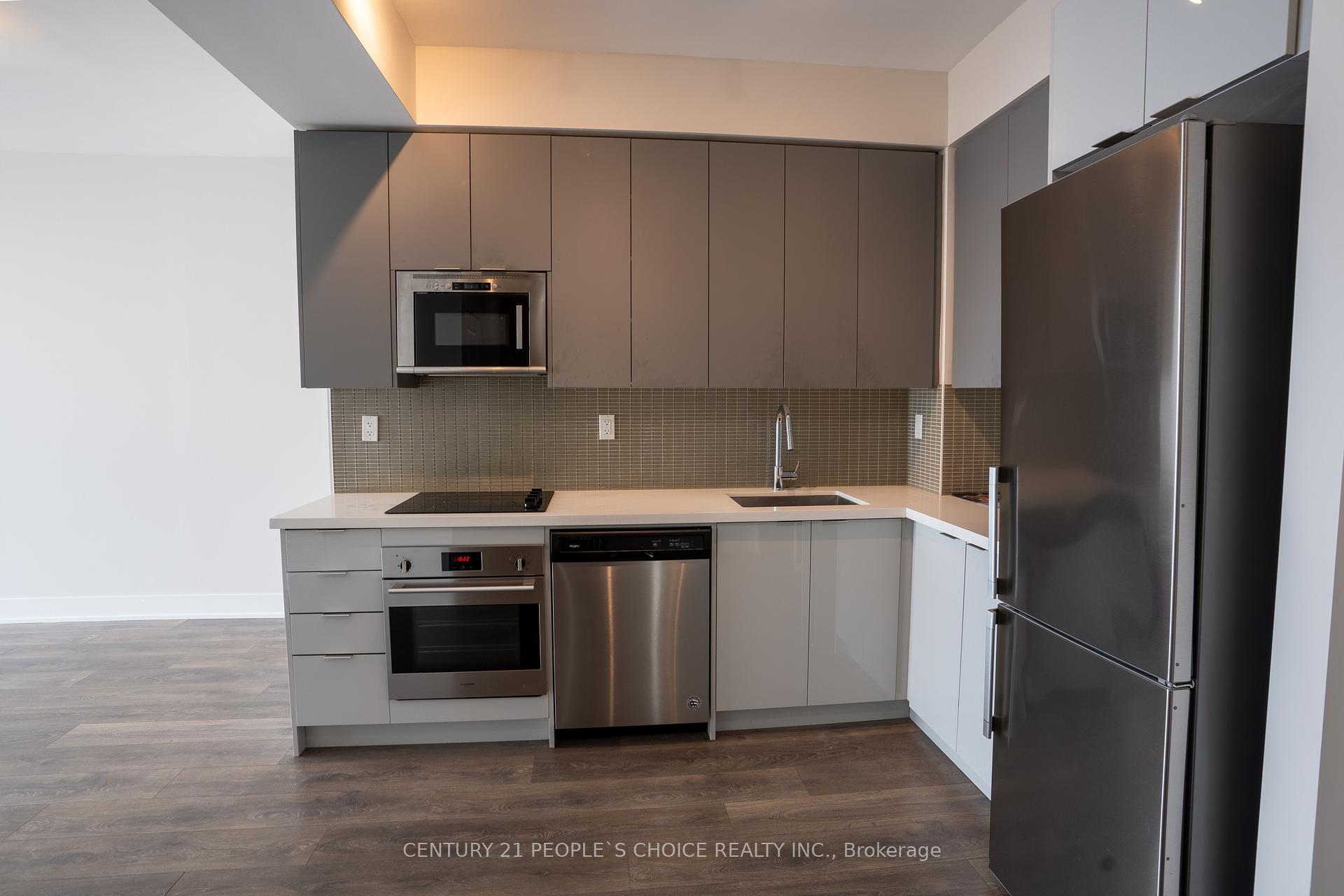 3 Bedrooms Condo at 2908 Highway 7, Vaughan For sale