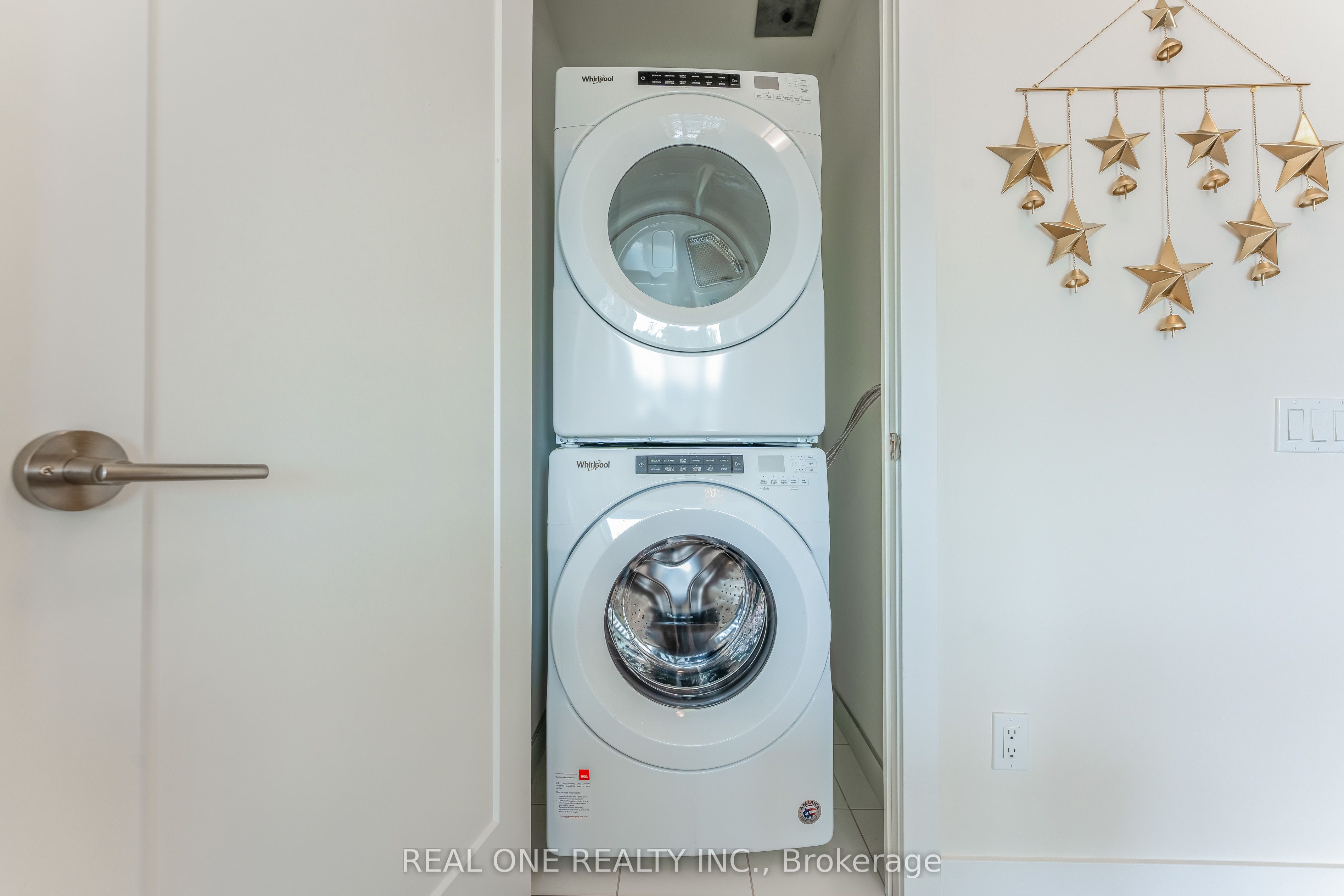 80 Vanauley Street, #303
