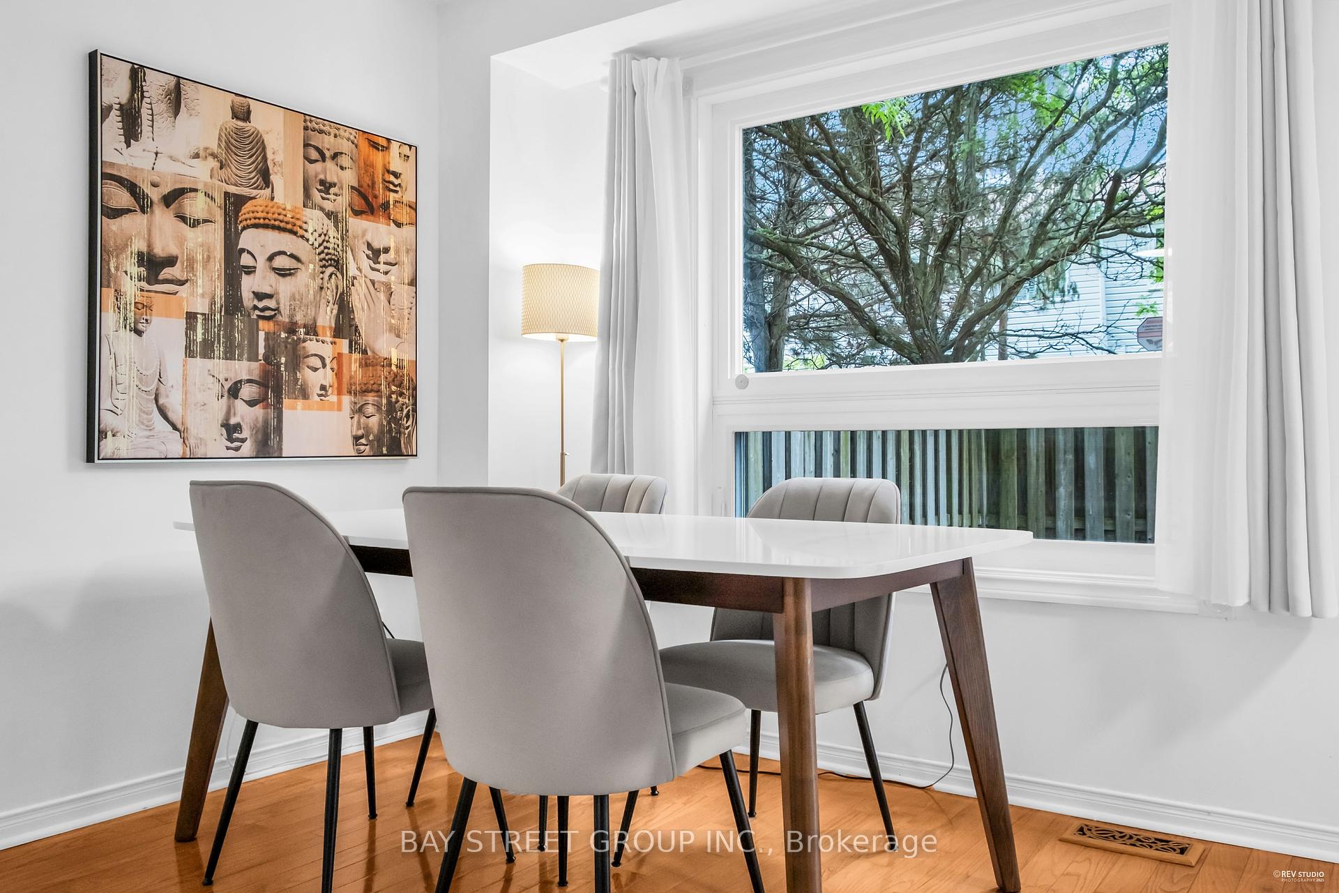 3 Bedrooms Condo at 1240 Westview, Oakville For sale