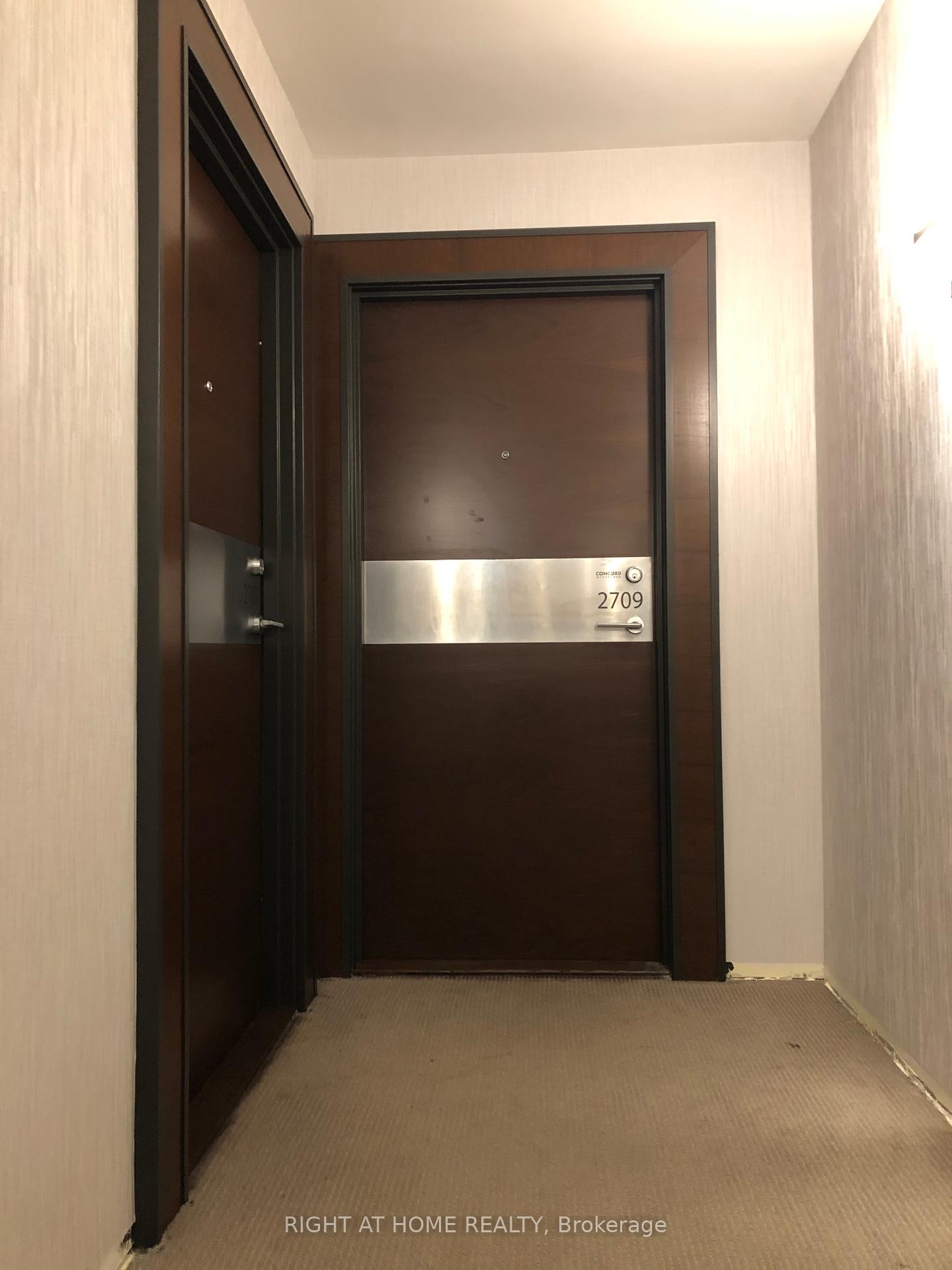 2 Bedrooms Condo at 15 Iceboat,  Toronto For sale