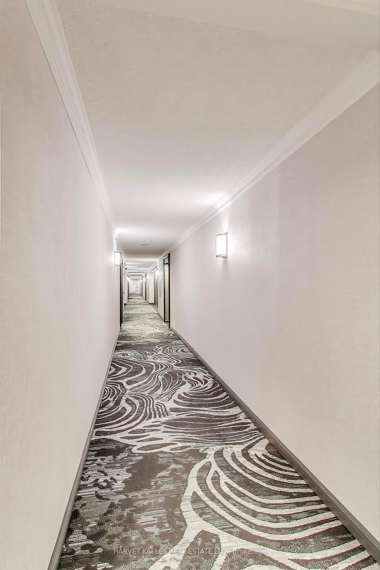 2 Bedrooms Condo at 33 Elmhurst, Toronto For sale