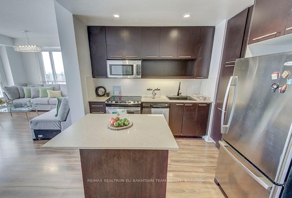 2 Bedrooms Condo at 100 Harrison Garden,  Toronto For sale