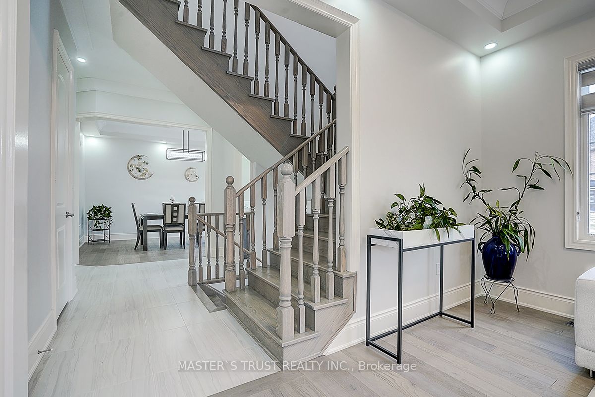 220 Wesmina Avenue, Whitchurch-Stouffville Stouffville