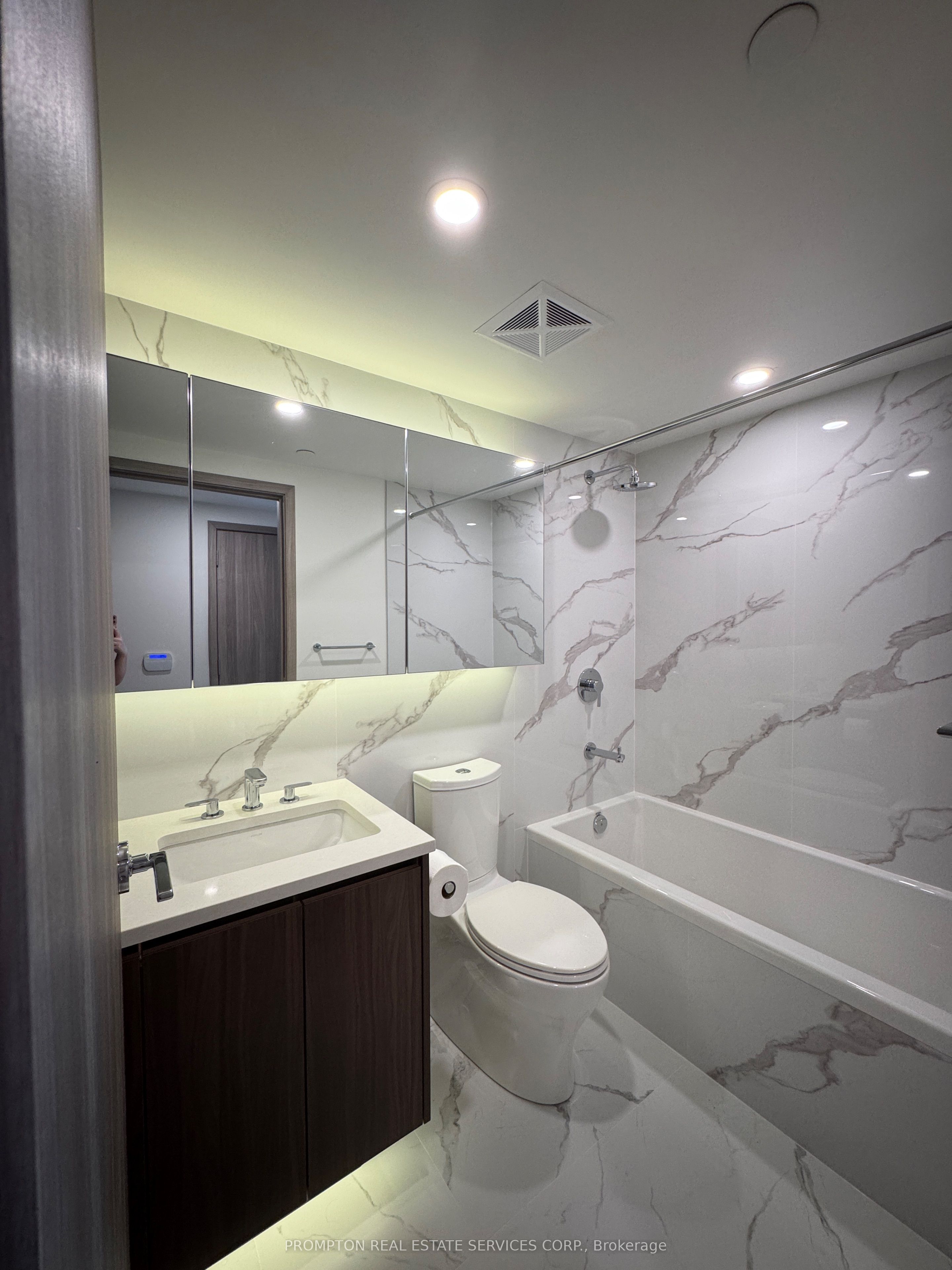 1 Concord Cityplace Way, #818