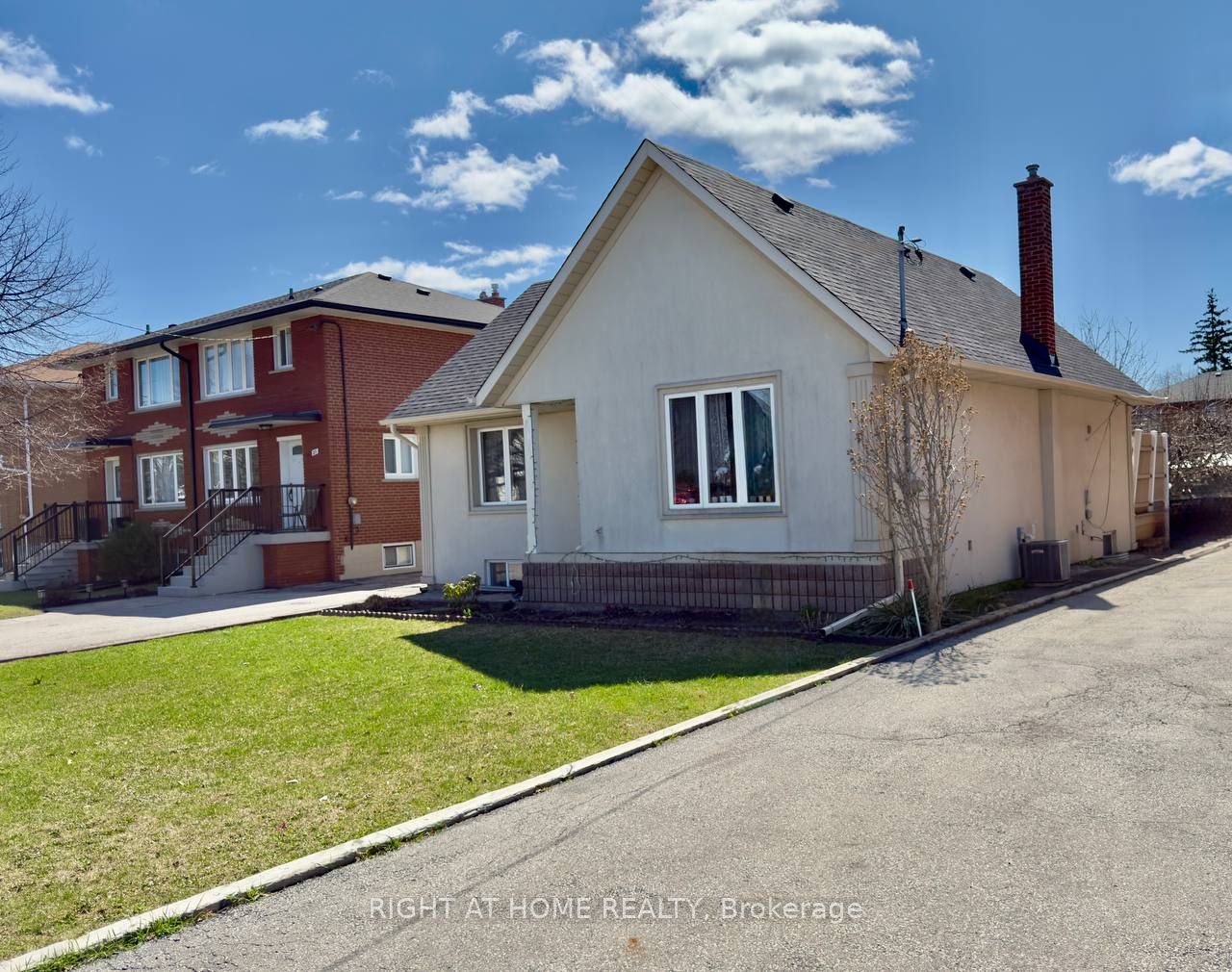 25 Burlingame Road
