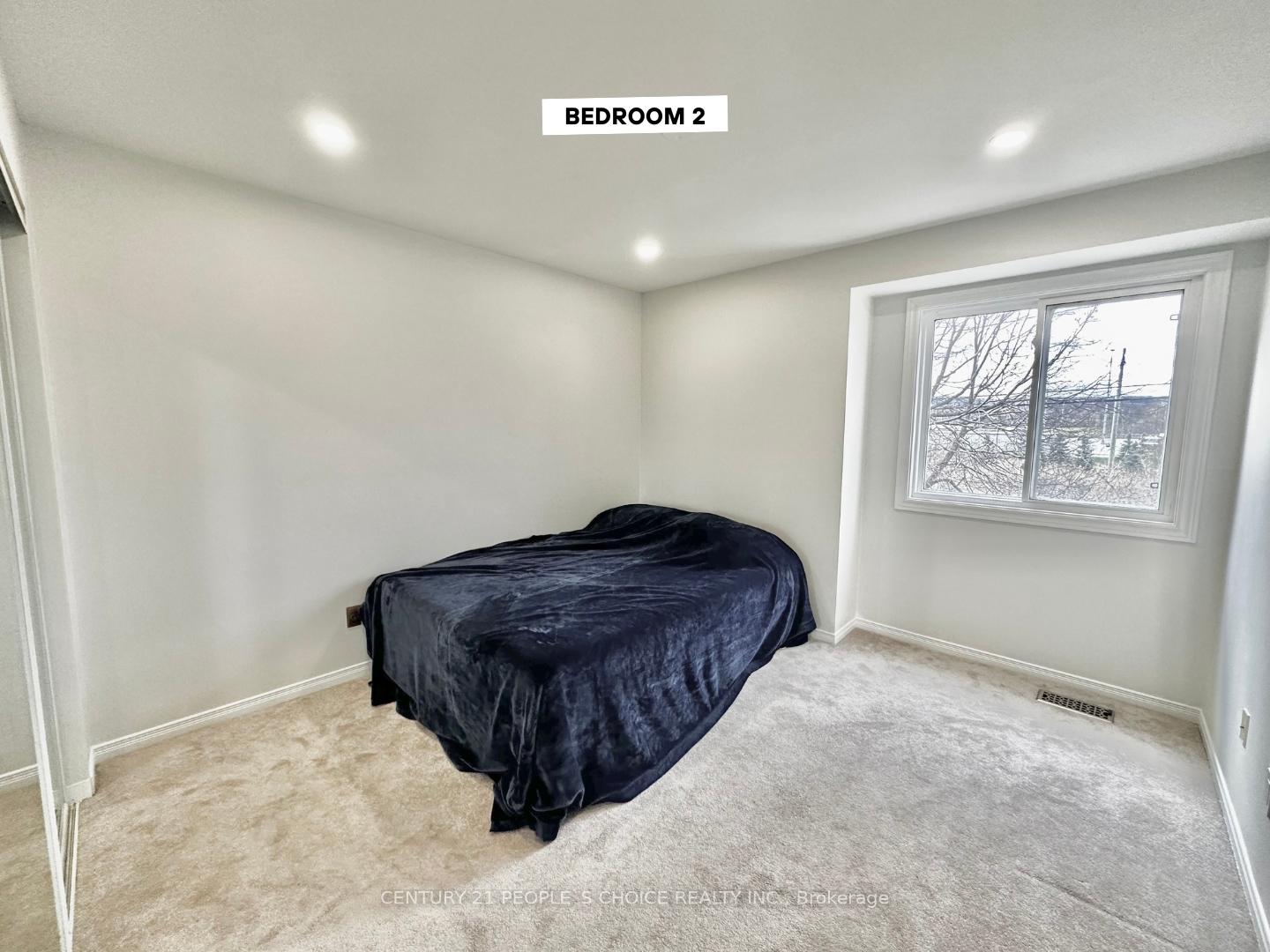 3 Bedrooms Condo at 2530 Northampton, Burlington For sale