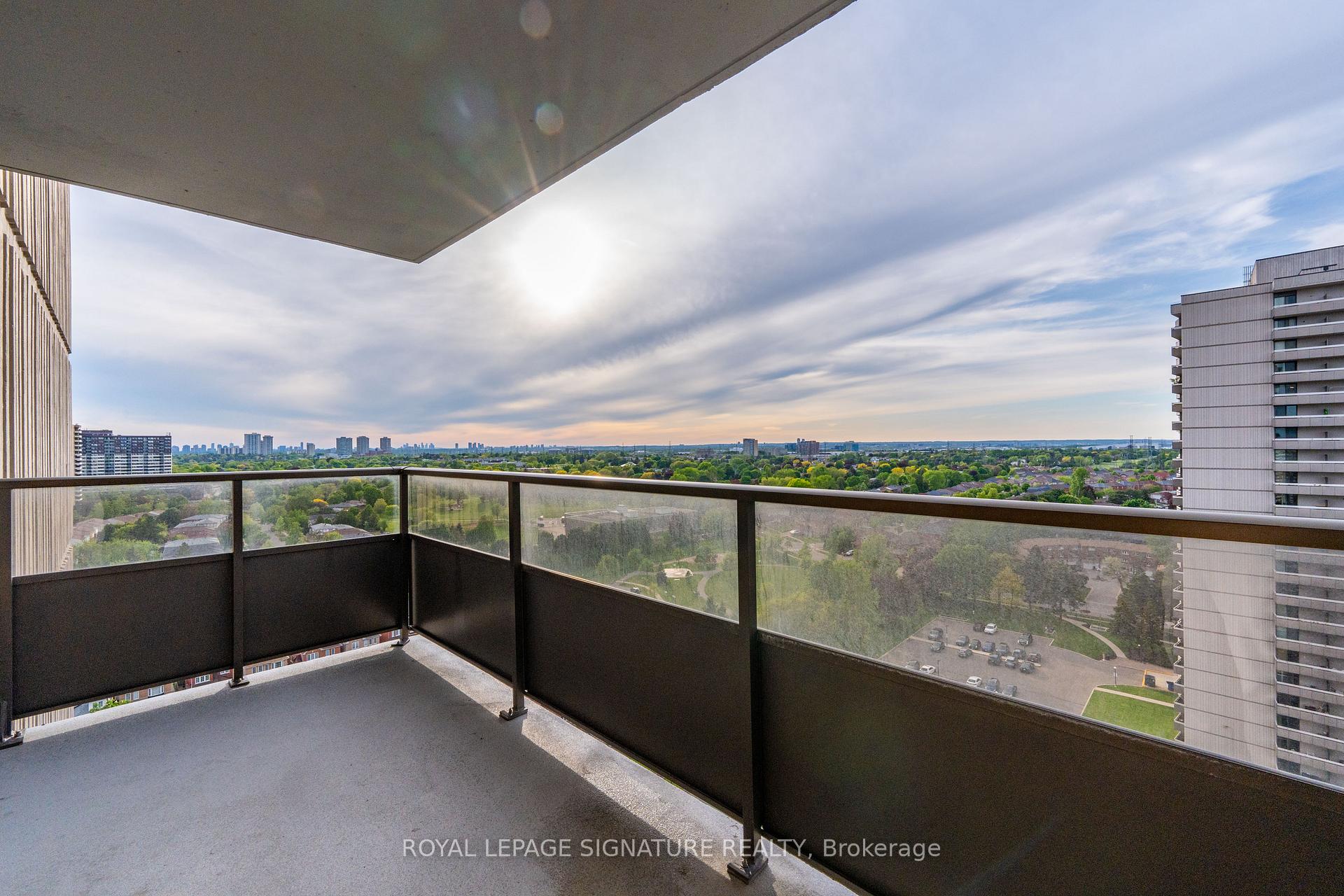 3 Bedrooms Condo at 3151 Bridletowne, Toronto For sale