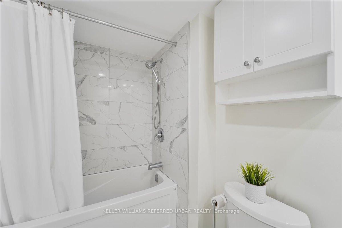 1 Bedroom Condo at 5 Concorde, Toronto For sale