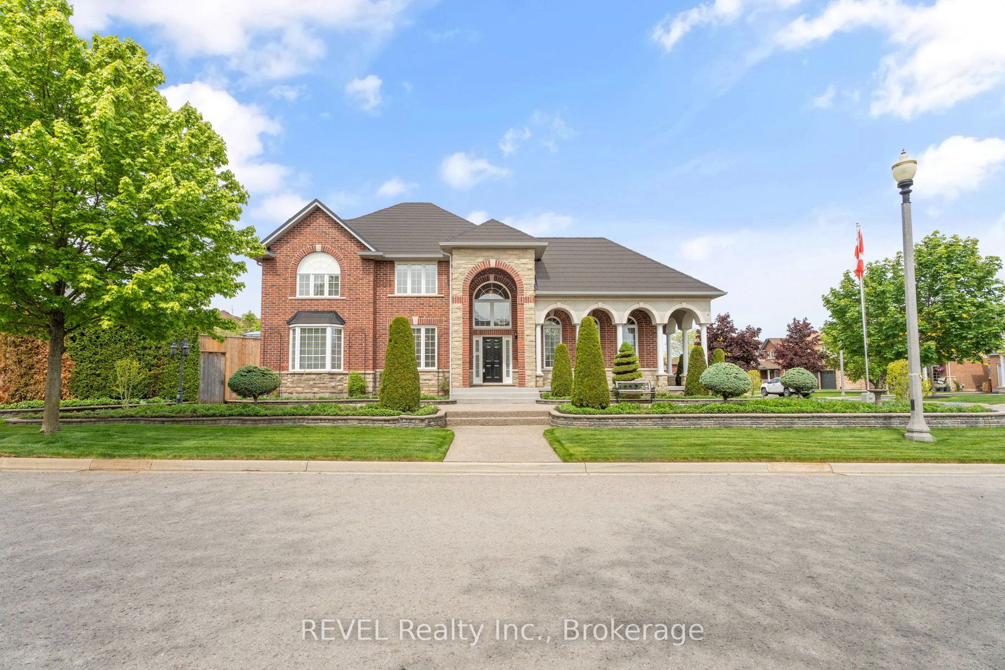 42 Vinifera Drive