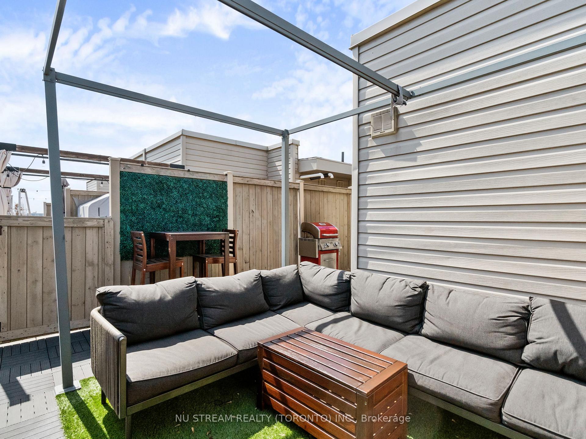 2 Bedrooms Condo at 873 Wilson, Toronto For sale