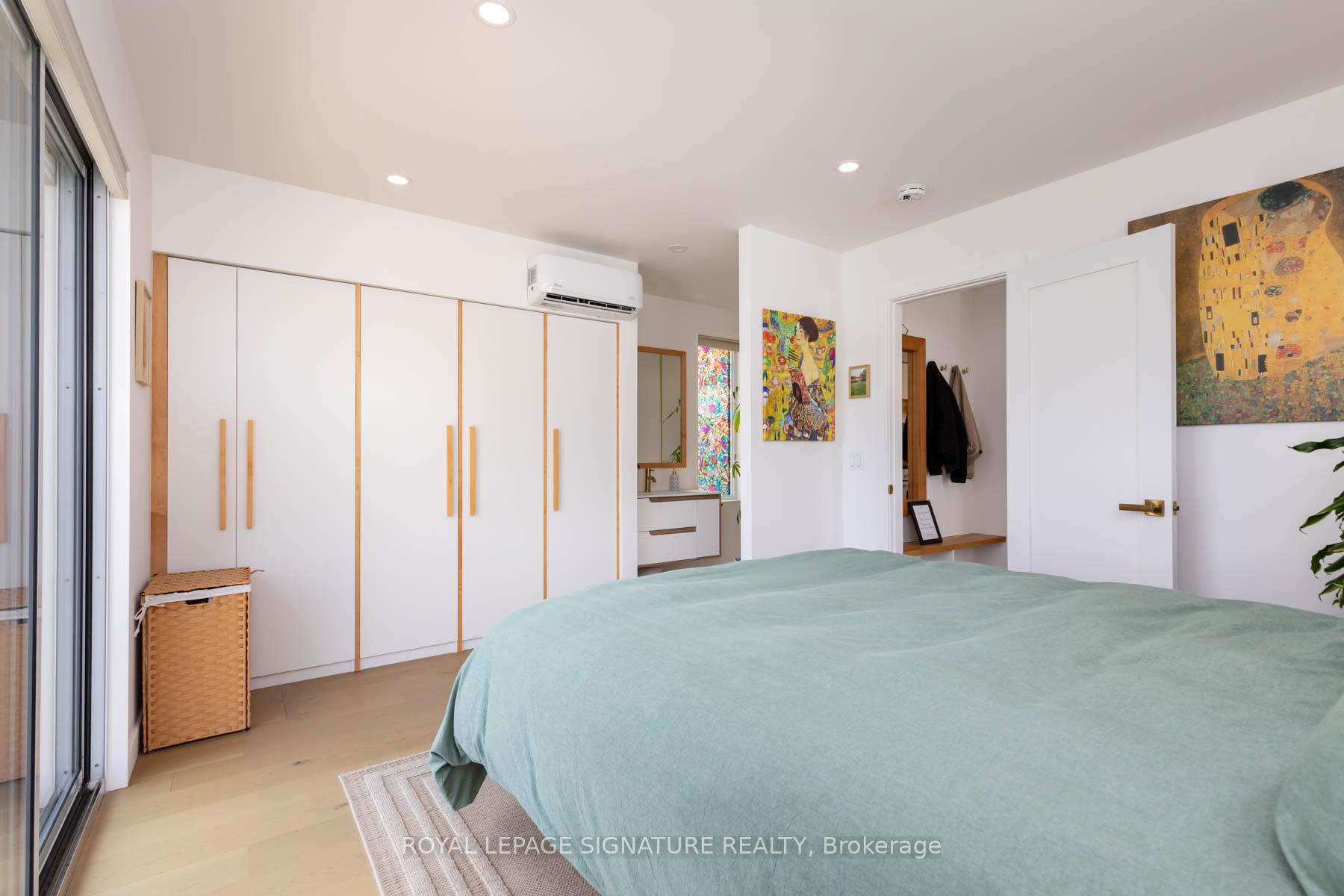 1 Bedroom Condo at 7 Brimley,  Toronto For sale