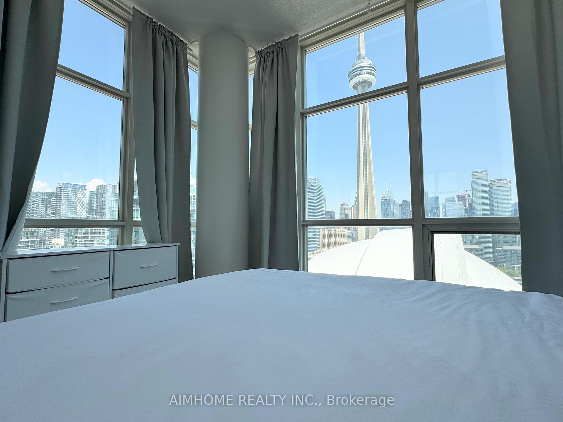 2 Bedrooms Condo at 10 Navy Wharf, Toronto For sale