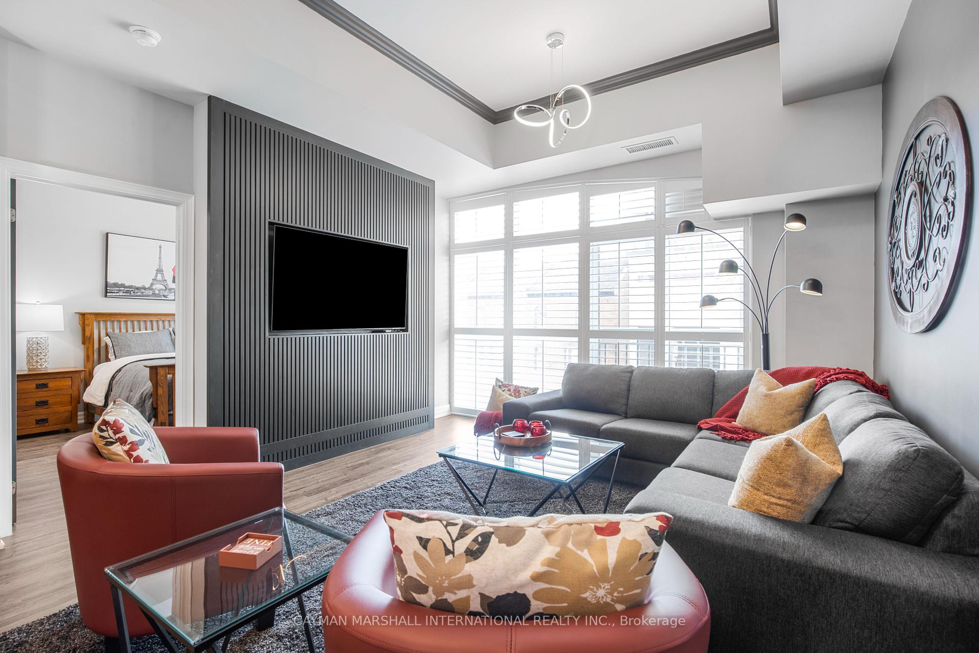 2 Bedrooms Condo at 360 Pearl, Burlington For sale