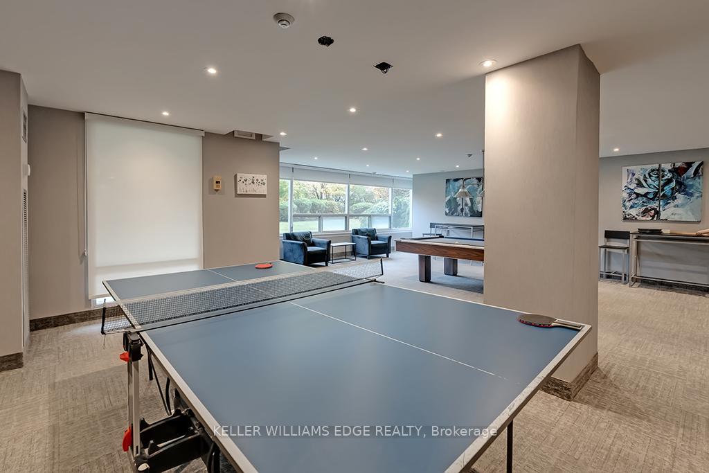 3 Bedrooms Condo at 475 The West Mall,  Toronto For sale