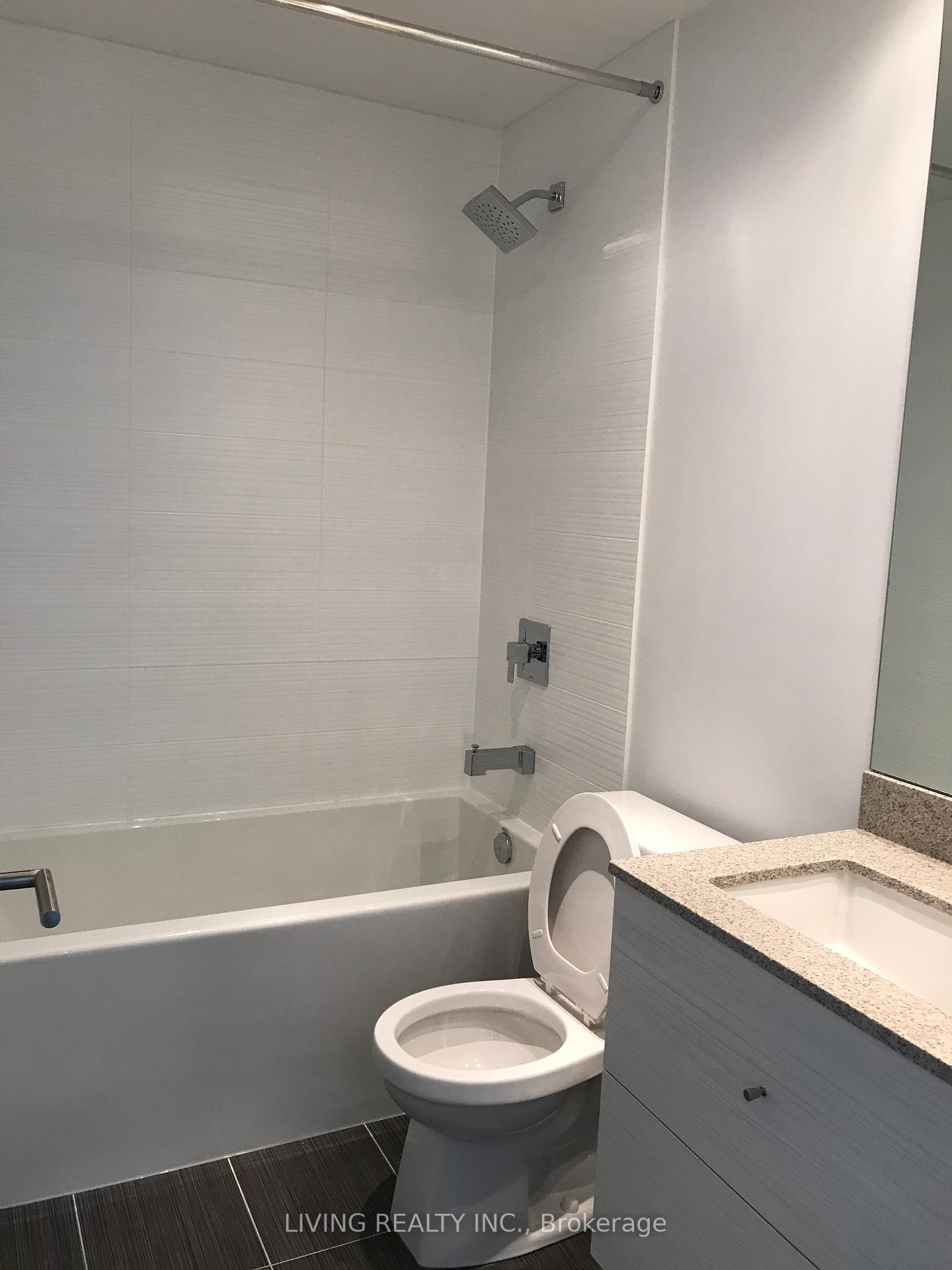 2 Bedrooms Condo at 525 Adelaide, Toronto For sale