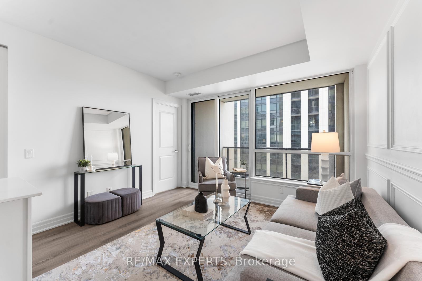 1 Bedroom Condo at 9075 Jane, Vaughan For sale