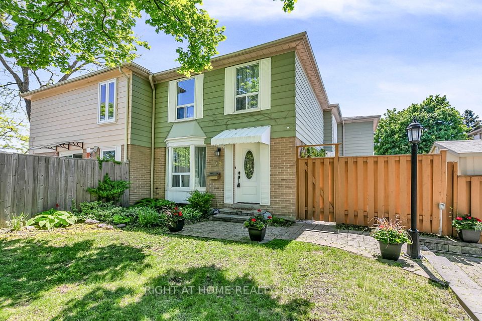 25 Castle Rock Drive, Richmond Hill, ON L4C 5A3