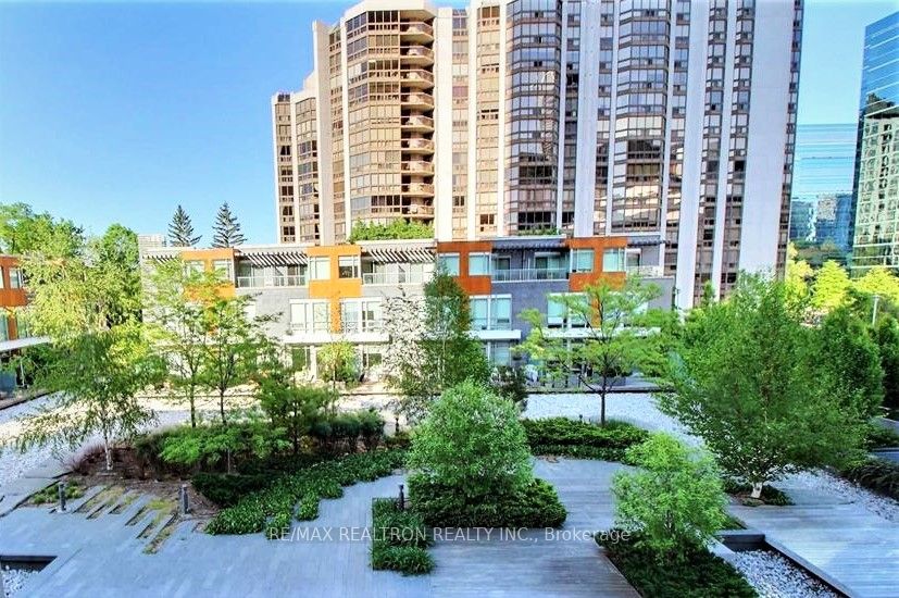 88 Sheppard Avenue E, #209