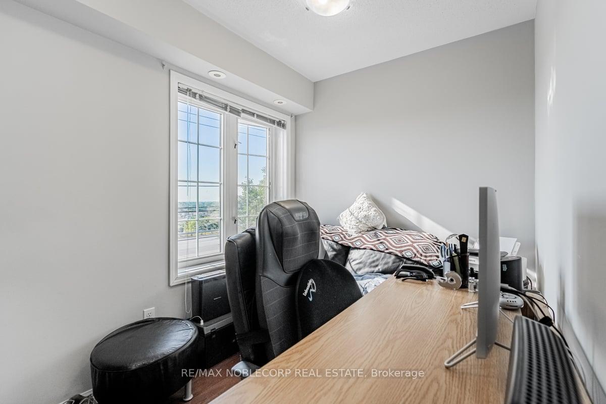 3 Bedrooms Condo at 613 Dundas,  Mississauga For sale